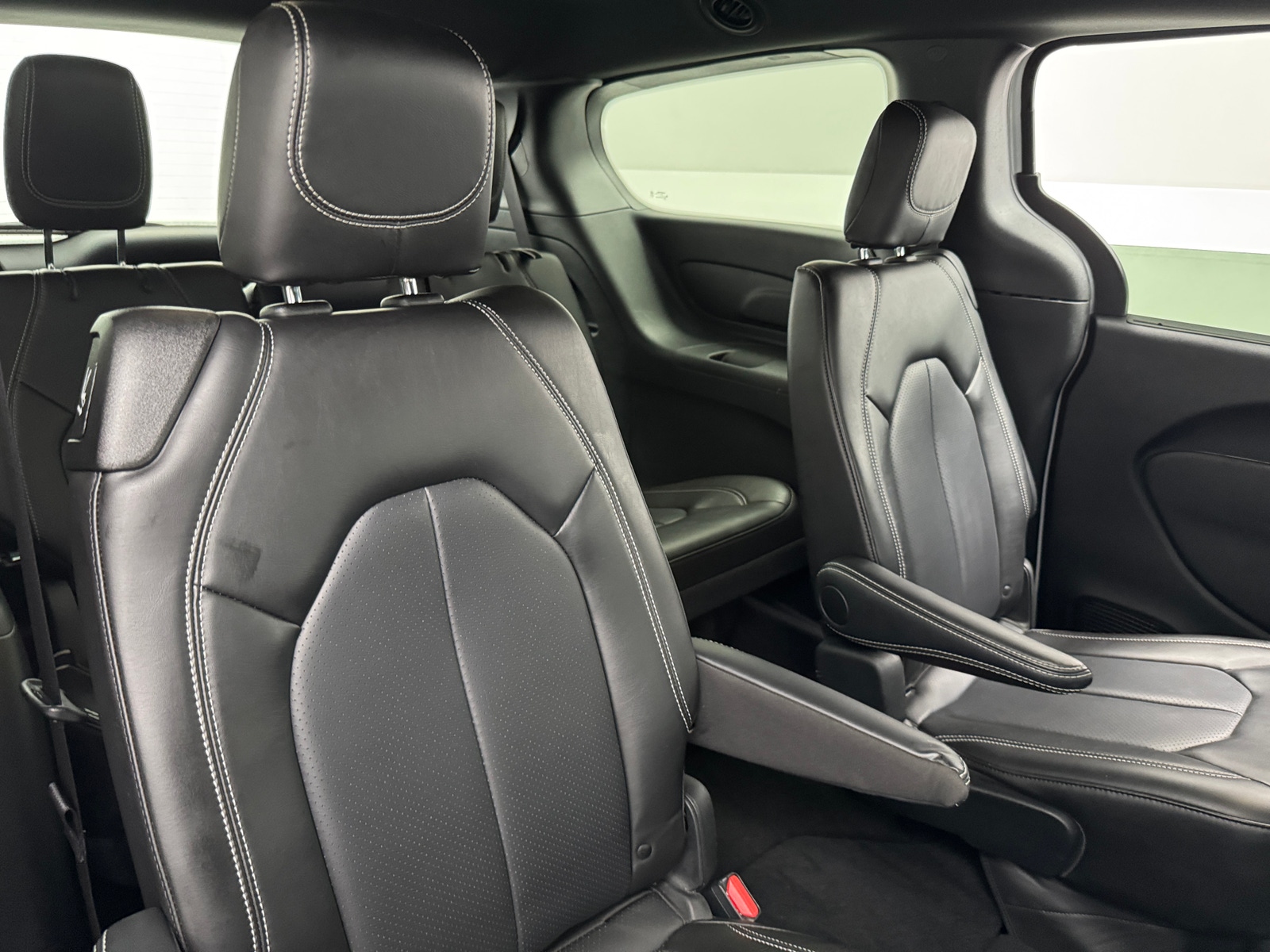 Thumbnail: 2024 Chrysler Pacifica - 6