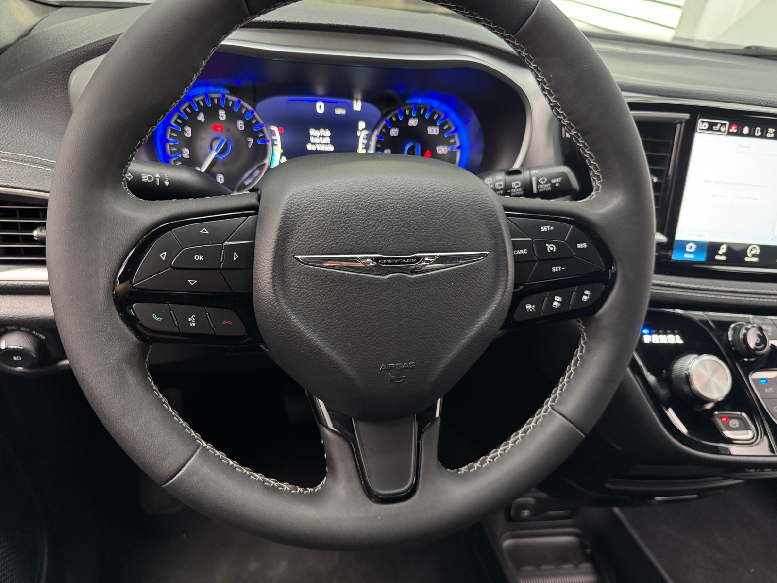 Thumbnail: 2024 Chrysler Pacifica - 5