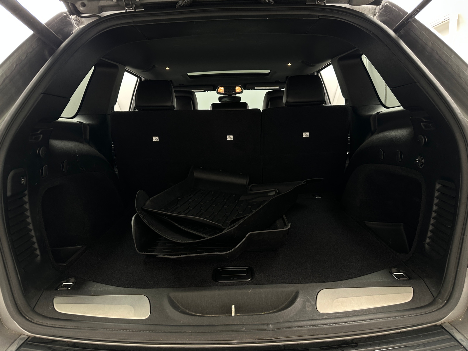 Thumbnail: 2019 Jeep Grand Cherokee - 6