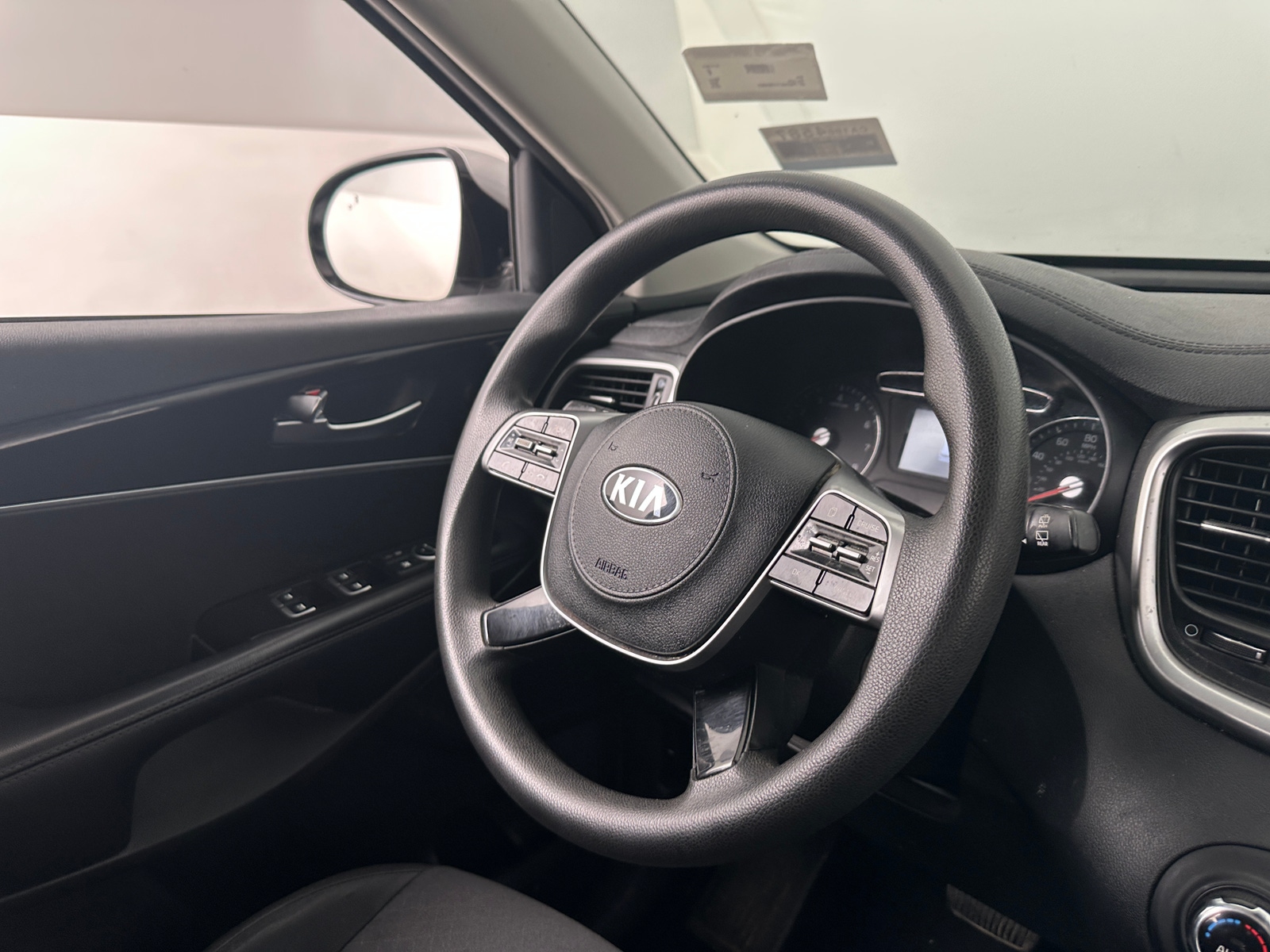 Thumbnail: 2019 Kia Sorento - 5