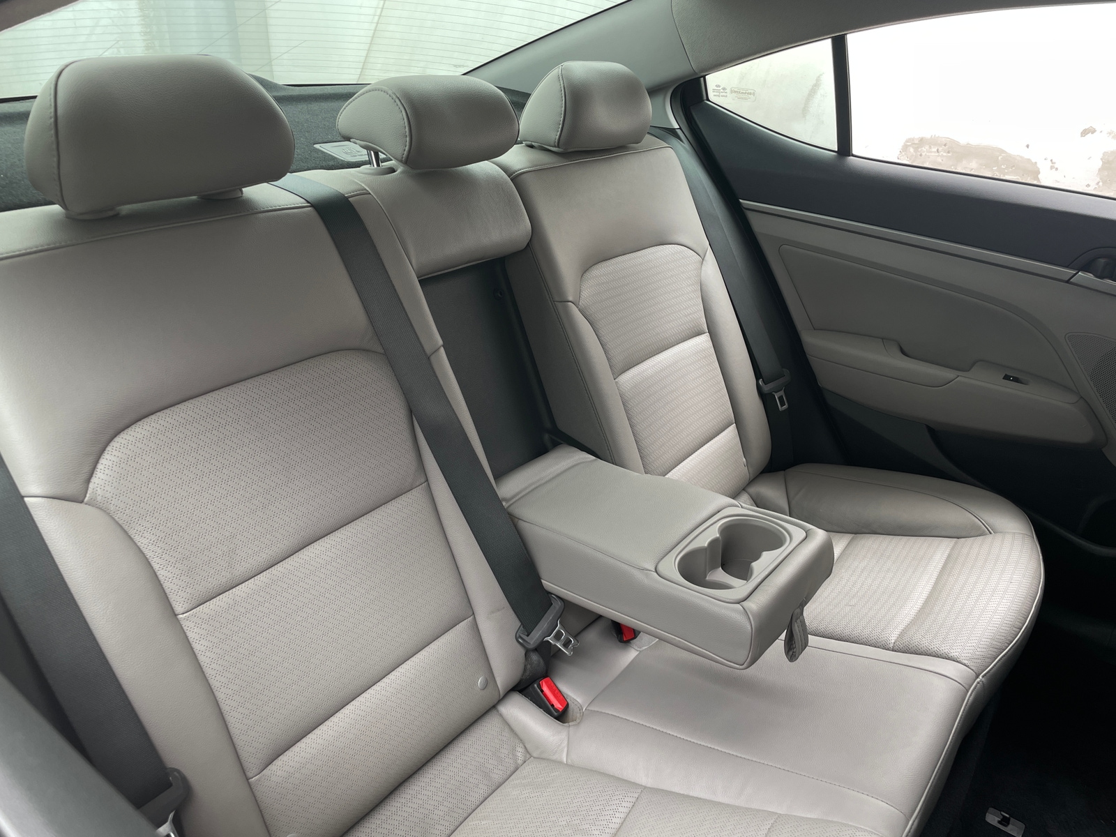 Thumbnail: 2017 Hyundai Elantra - 6