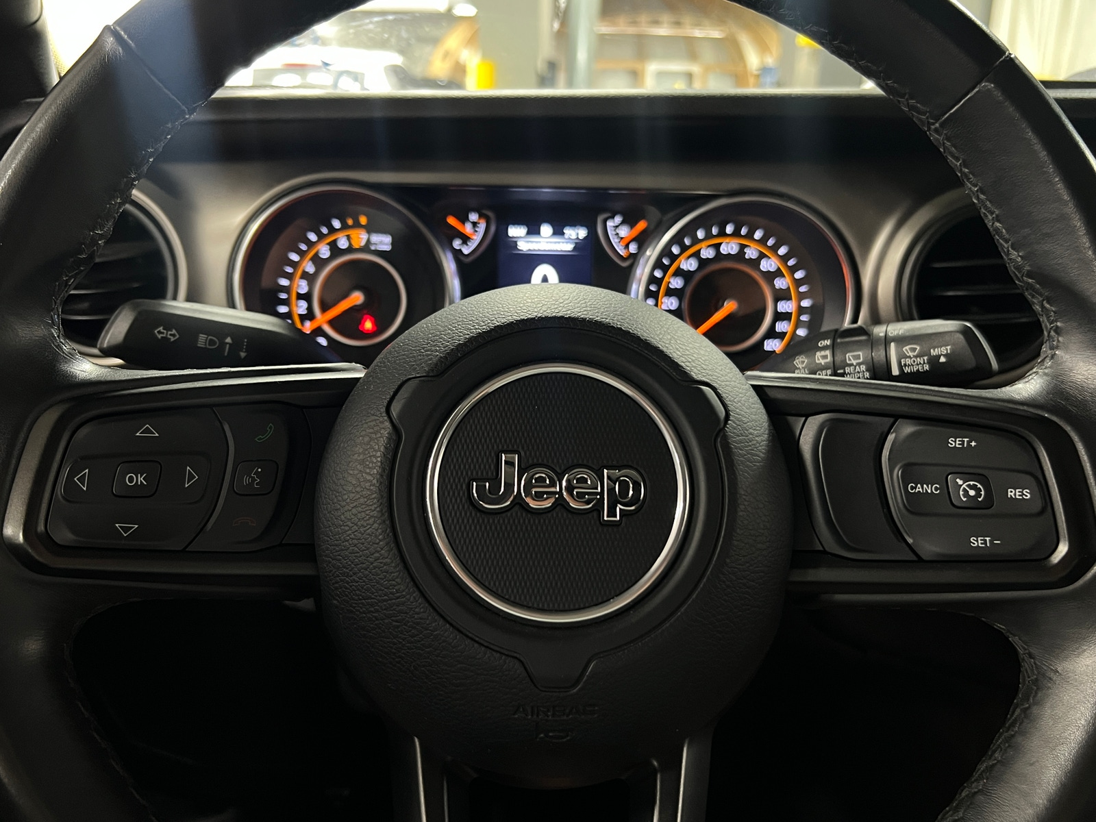 Thumbnail: 2019 Jeep Wrangler - 5