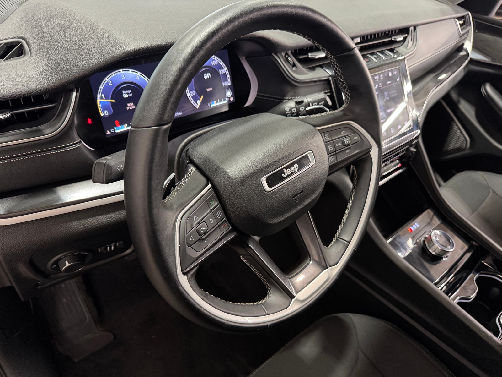 Thumbnail: 2022 Jeep Grand Cherokee - 3