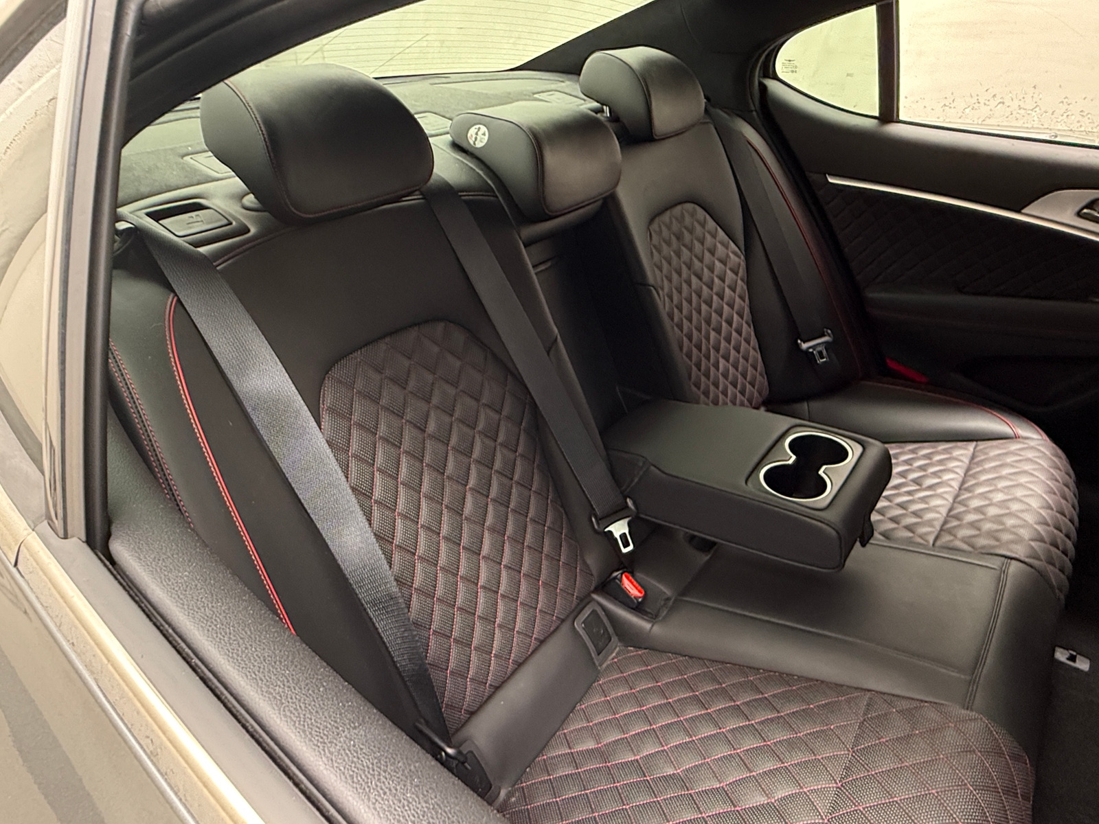Thumbnail: 2020 Genesis G70 - 6