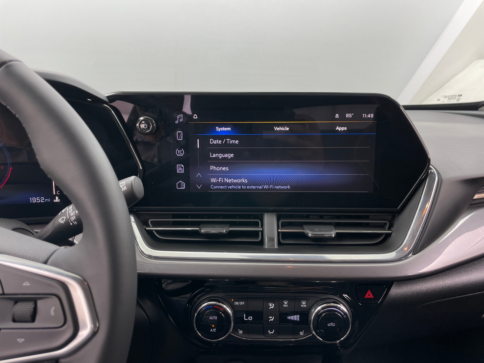 Thumbnail: 2025 Chevrolet Trax - 3