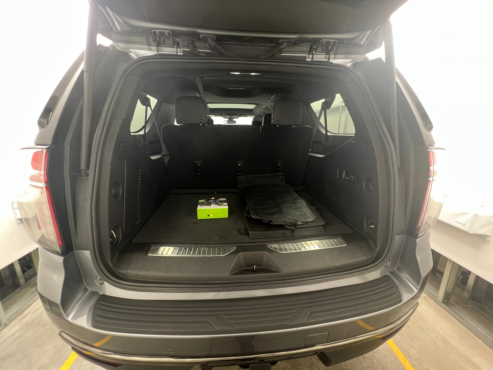 Thumbnail: 2021 Chevrolet Suburban - 6