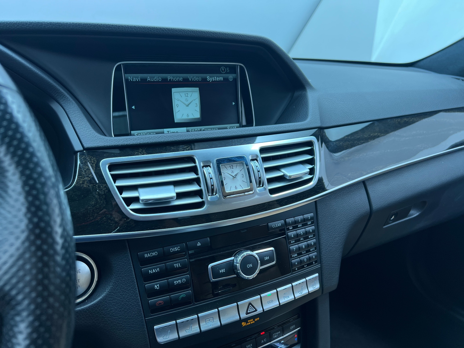 Thumbnail: 2015 Mercedes-Benz E-Class - 3
