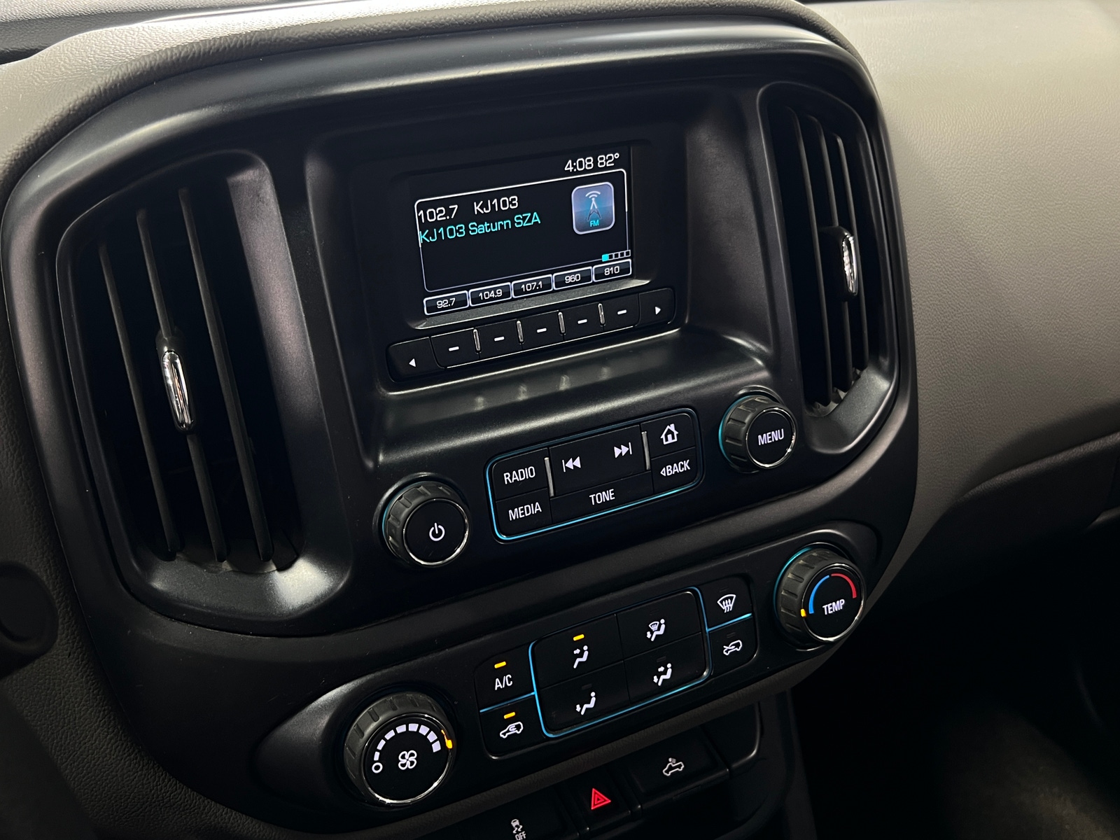 Thumbnail: 2017 Chevrolet Colorado - 4