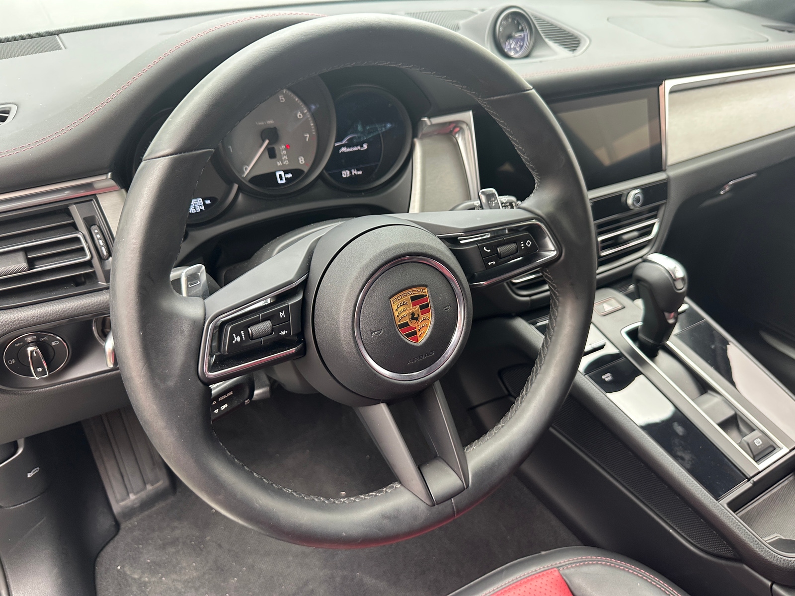 Thumbnail: 2022 Porsche Macan - 4
