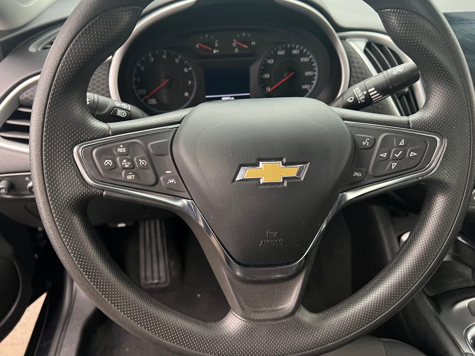 Thumbnail: 2023 Chevrolet Malibu - 5