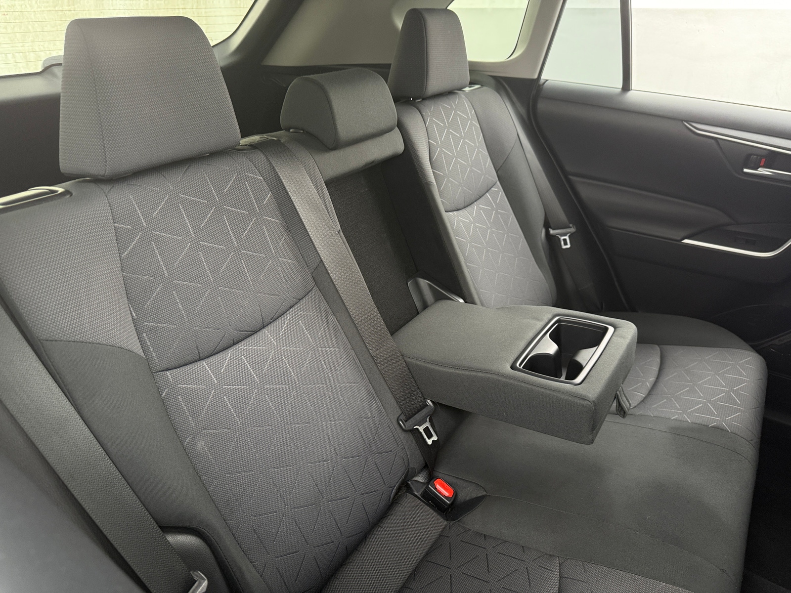 Thumbnail: 2019 Toyota RAV4 - 6