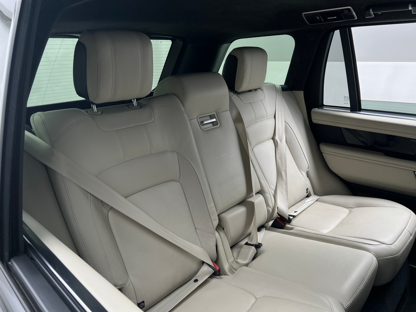 Thumbnail: 2021 Land Rover Range Rover - 5