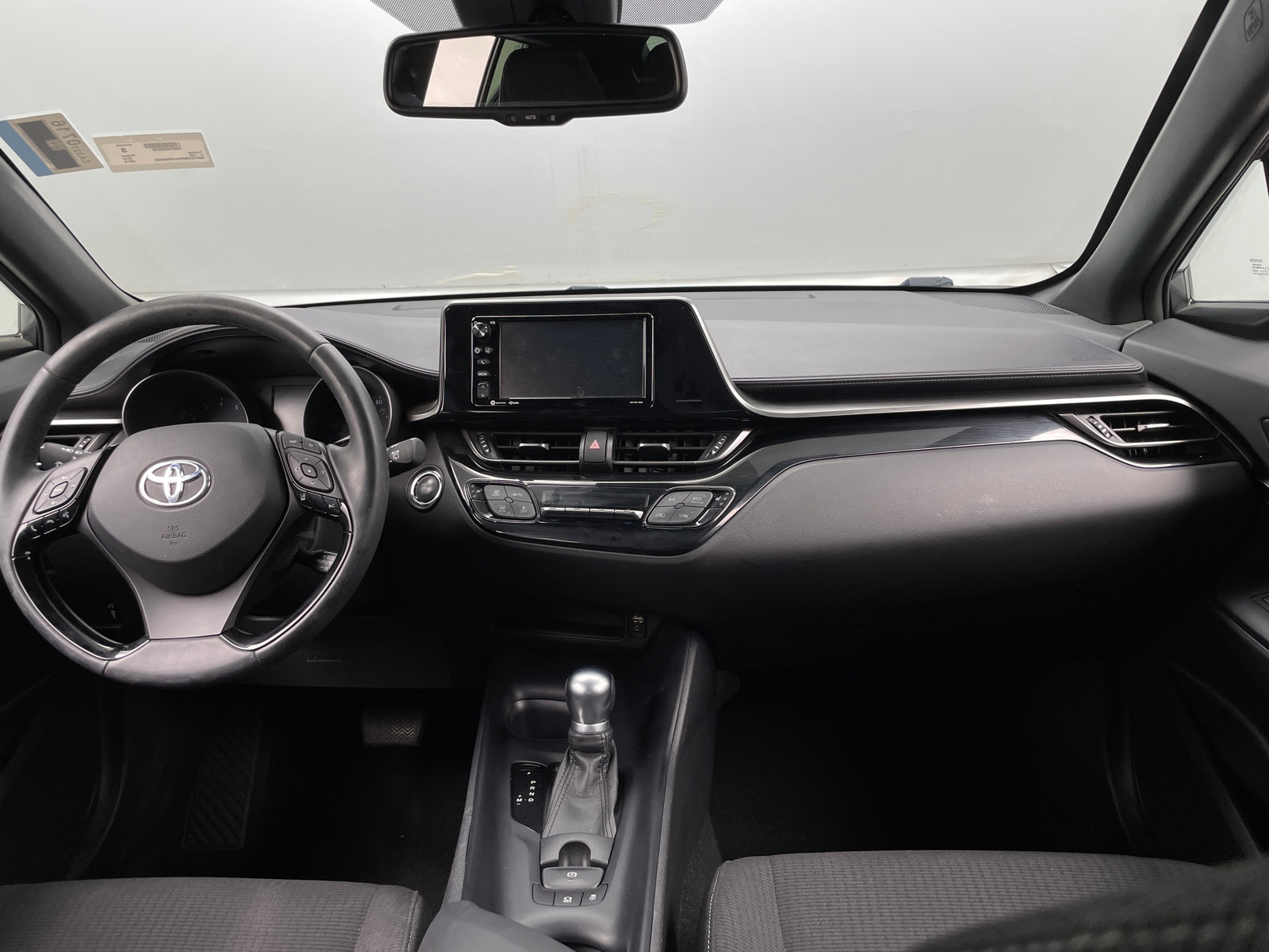 Thumbnail: 2018 Toyota C-HR - 3