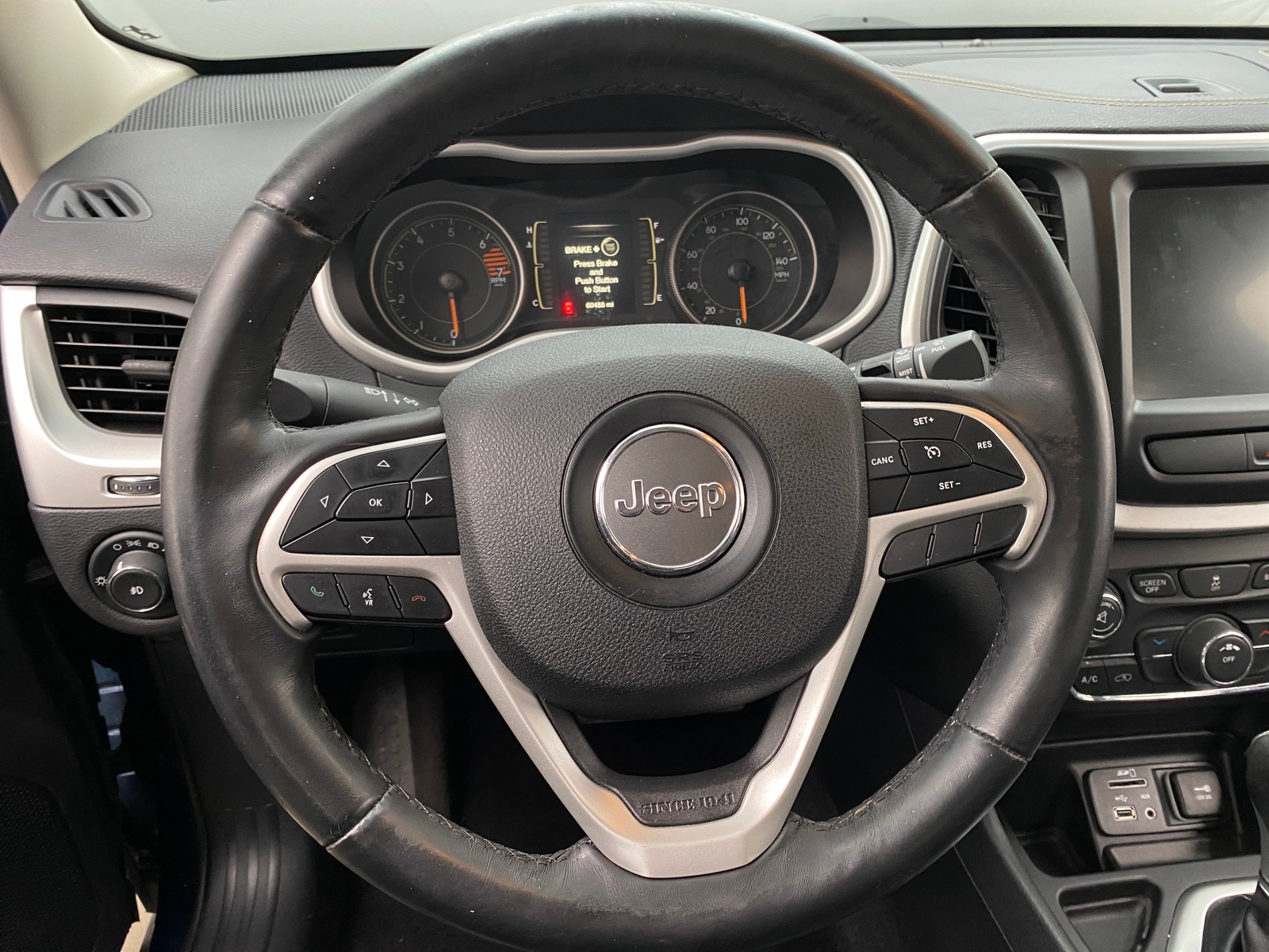 Thumbnail: 2018 Jeep Cherokee - 4