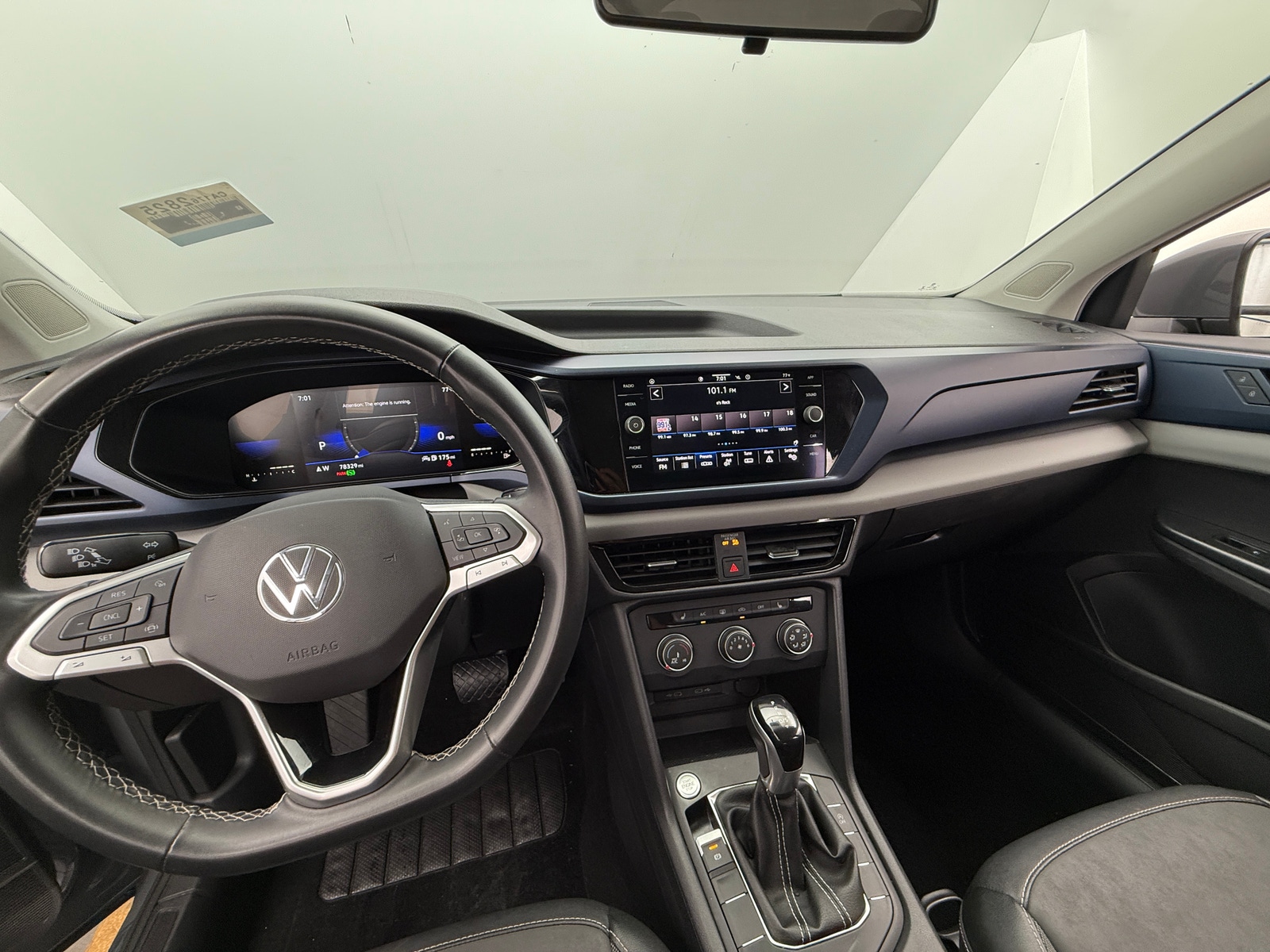 Thumbnail: 2022 Volkswagen Taos - 2