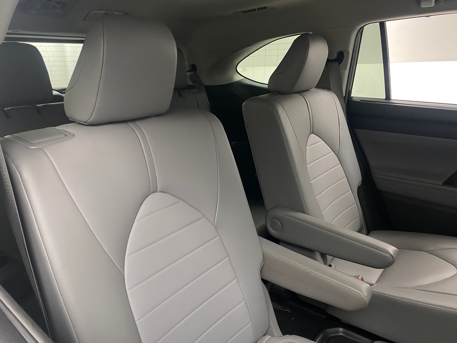 Thumbnail: 2020 Toyota Highlander - 5