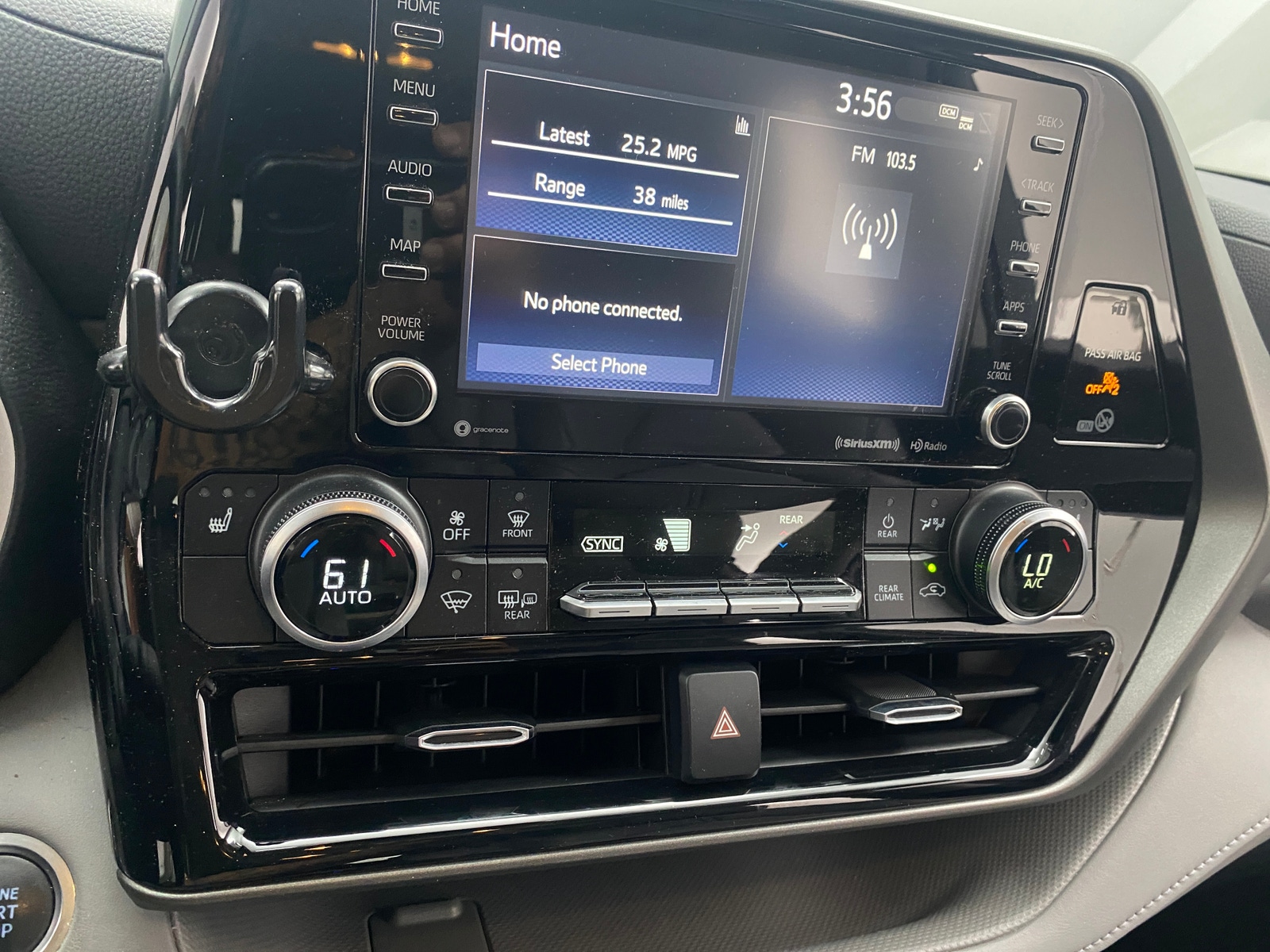 Thumbnail: 2020 Toyota Highlander - 3