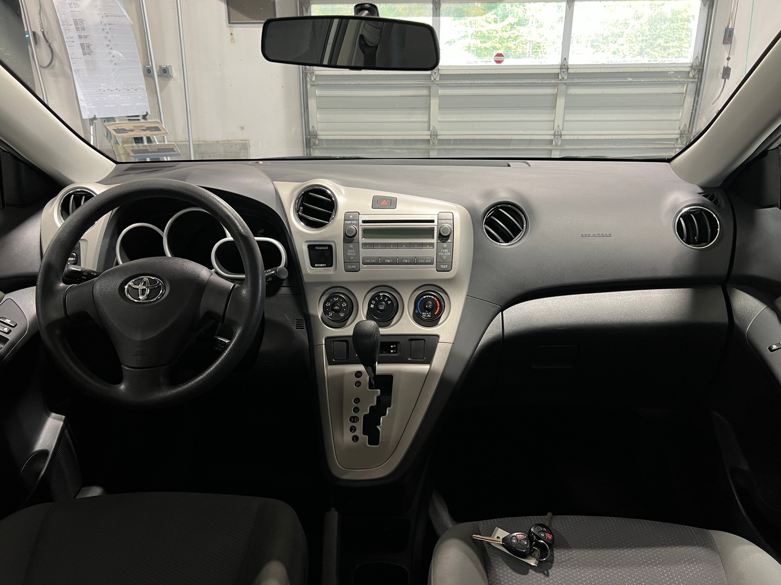 Thumbnail: 2010 Toyota Matrix - 3