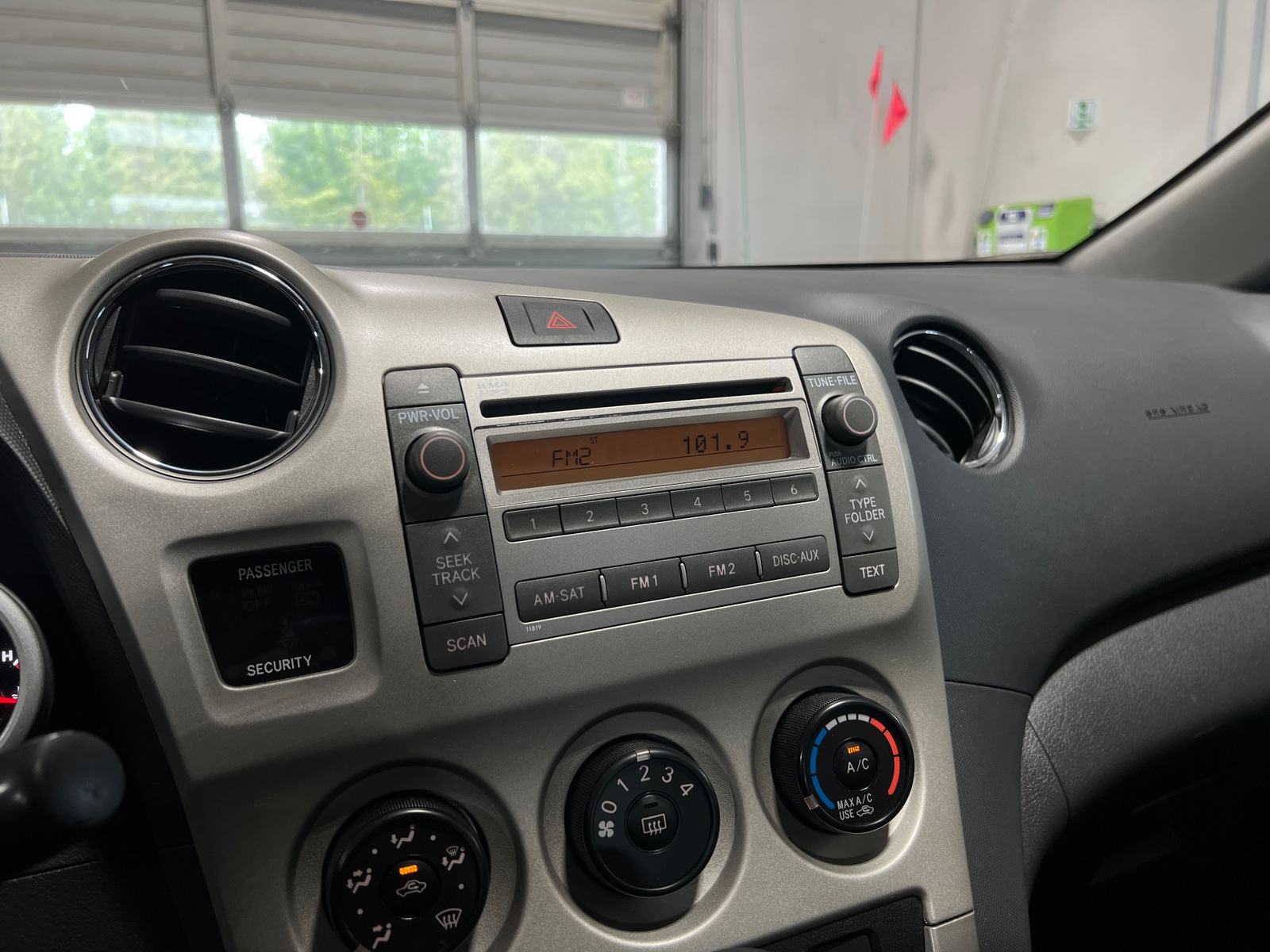 Thumbnail: 2010 Toyota Matrix - 4