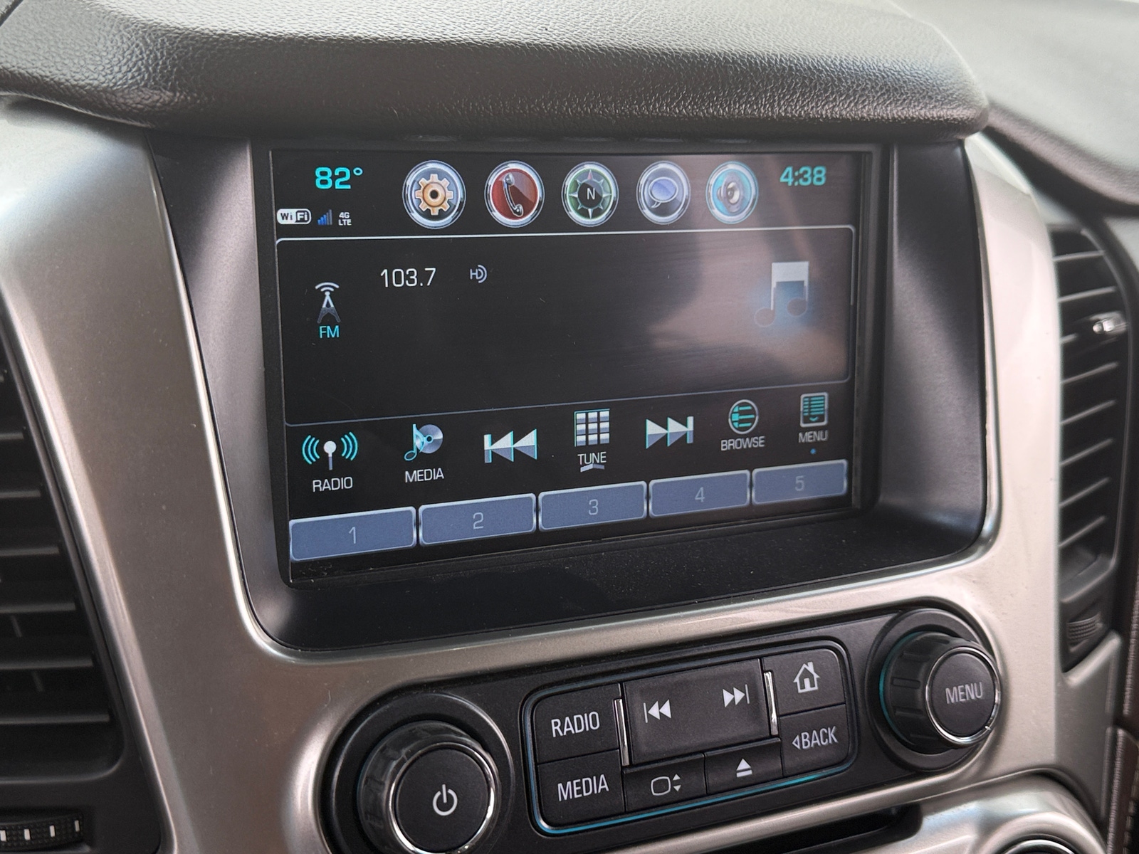 Thumbnail: 2017 Chevrolet Tahoe - 3