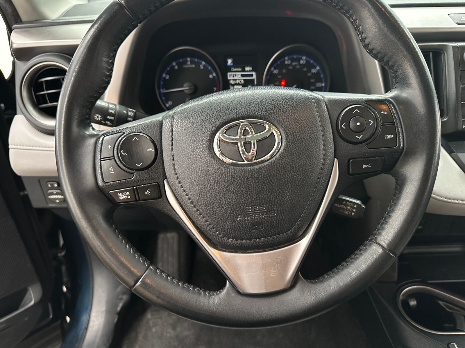 Thumbnail: 2018 Toyota RAV4 - 5
