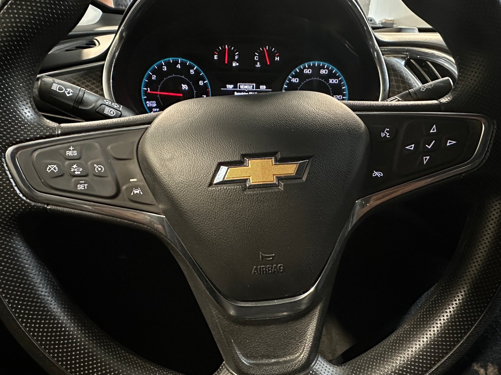 Thumbnail: 2020 Chevrolet Malibu - 5