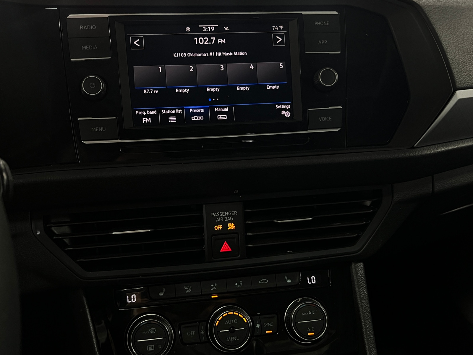 Thumbnail: 2024 Volkswagen Jetta - 3