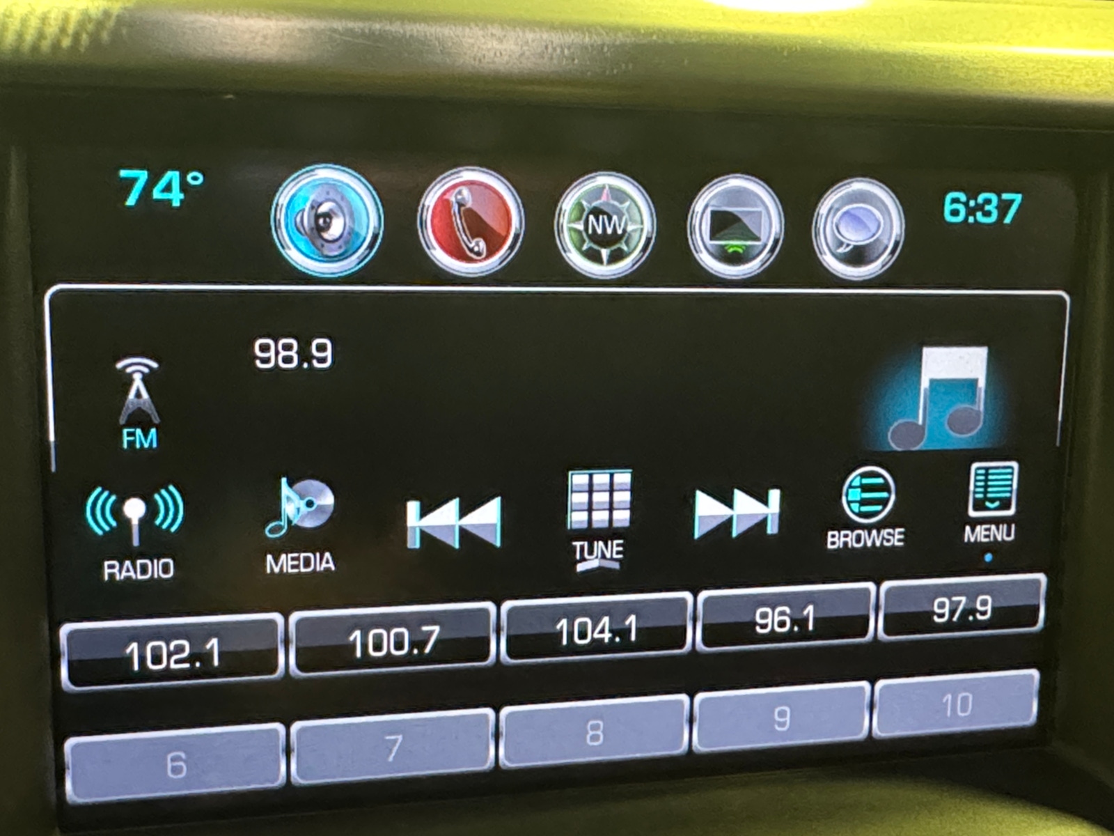 Thumbnail: 2017 GMC Acadia - 4