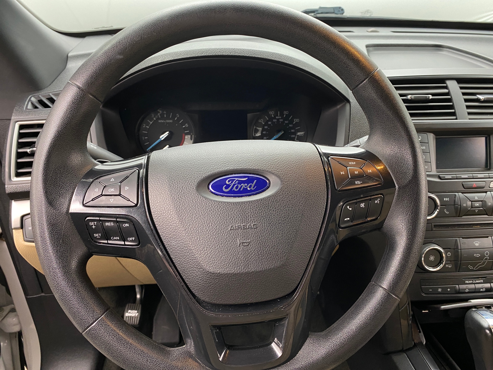 Thumbnail: 2017 Ford Explorer - 5