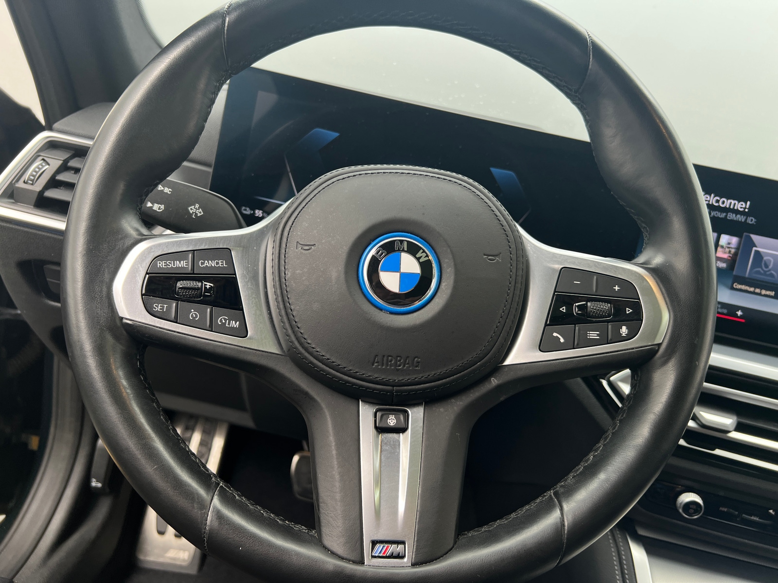 Thumbnail: 2023 BMW i4 - 4