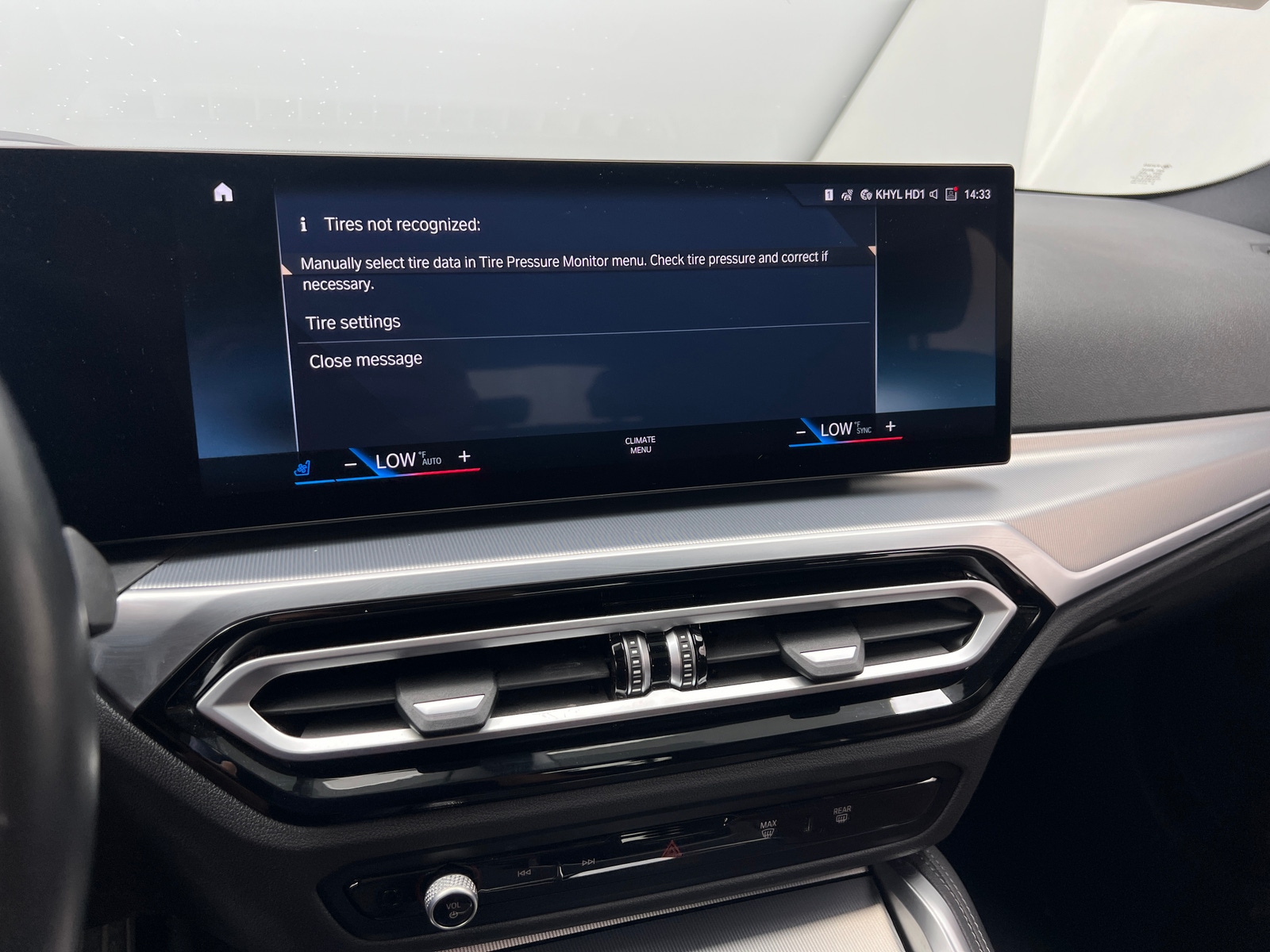 Thumbnail: 2023 BMW i4 - 3