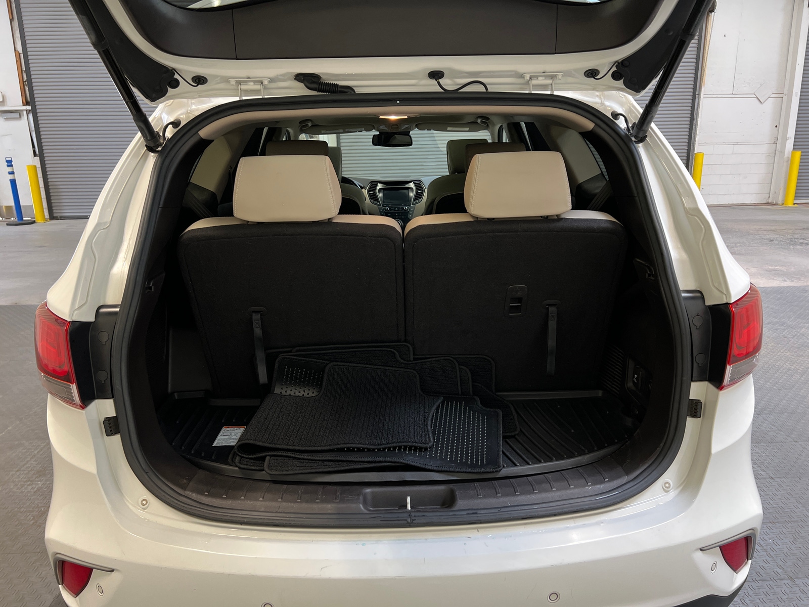 Thumbnail: 2018 Hyundai Santa Fe - 6