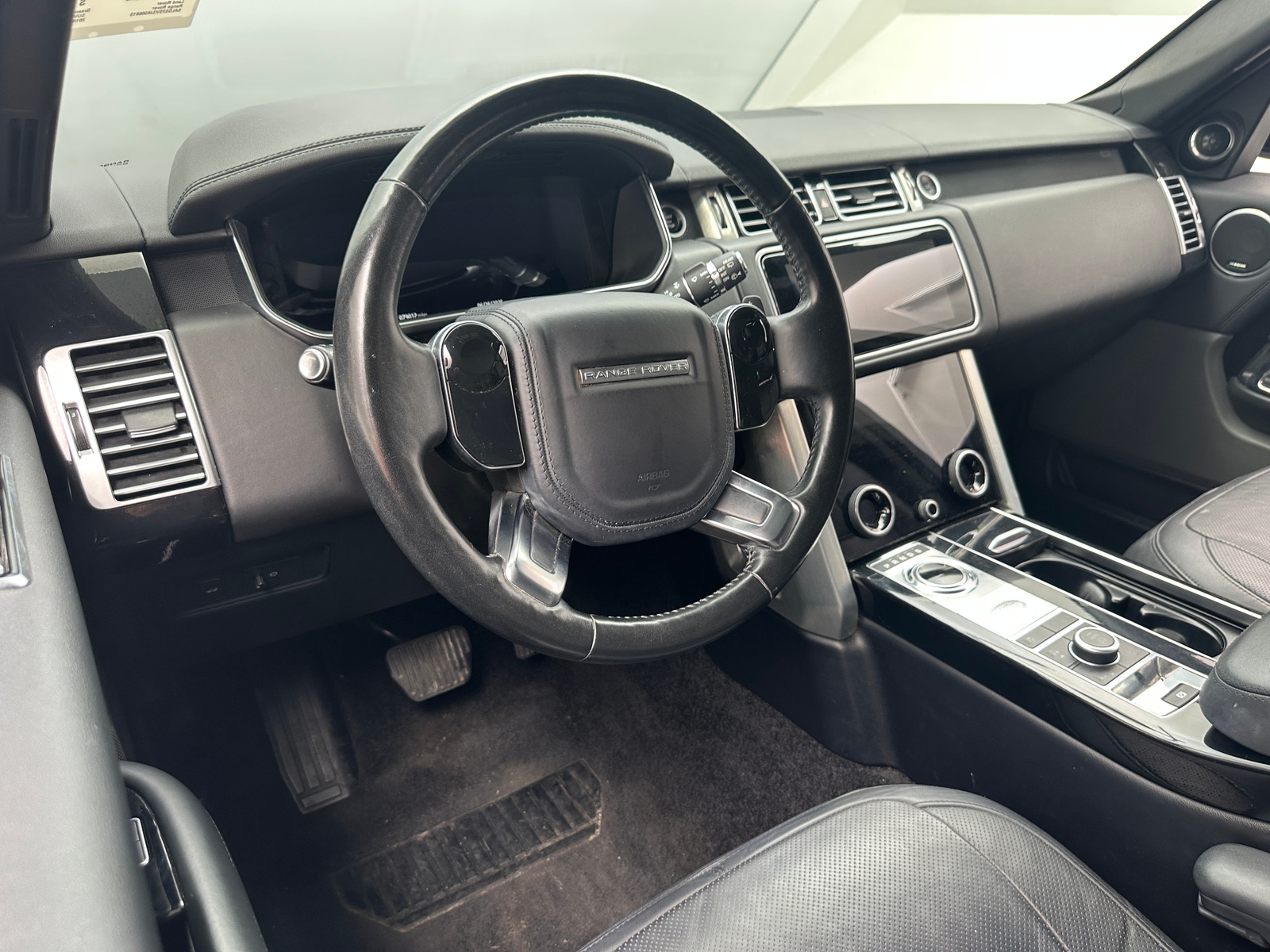 Thumbnail: 2018 Land Rover Range Rover - 2