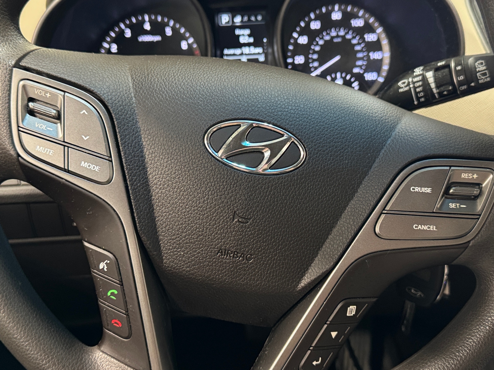 Thumbnail: 2017 Hyundai Santa Fe - 5