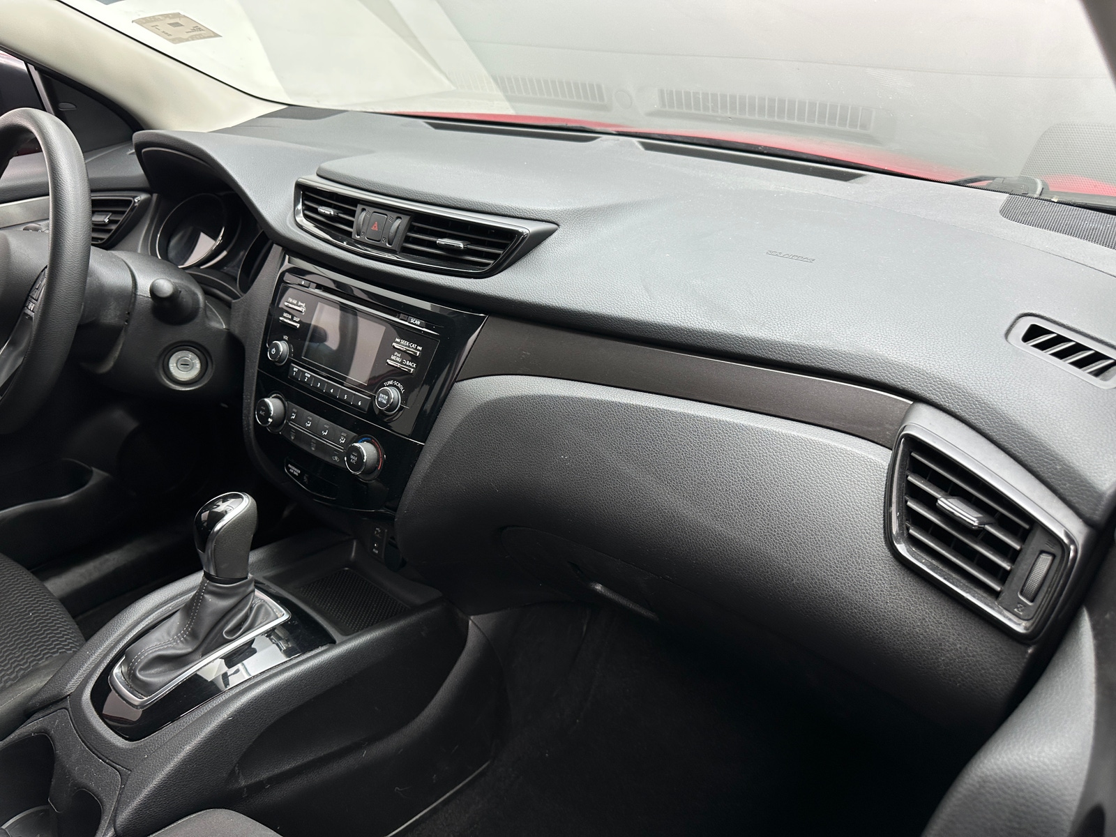 Thumbnail: 2018 Nissan Rogue Sport - 3