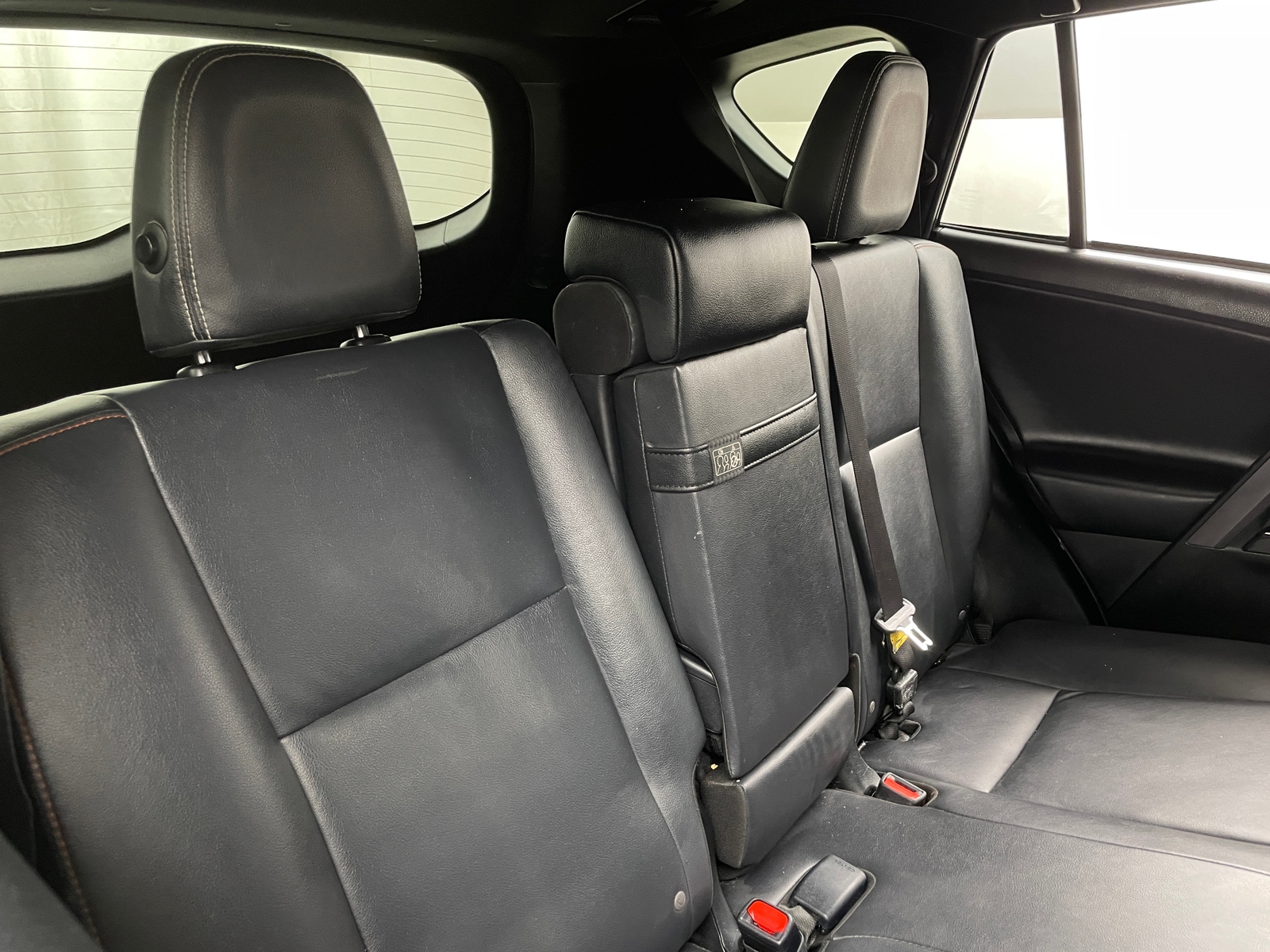 Thumbnail: 2018 Toyota RAV4 - 5