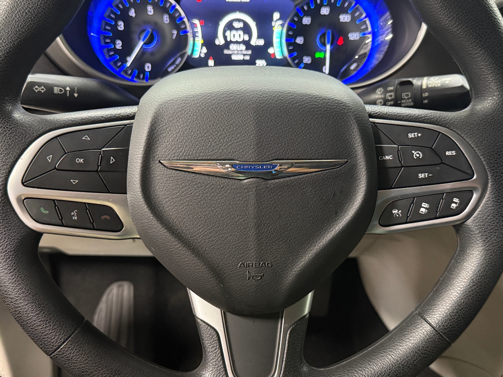 Thumbnail: 2020 Chrysler Pacifica - 5