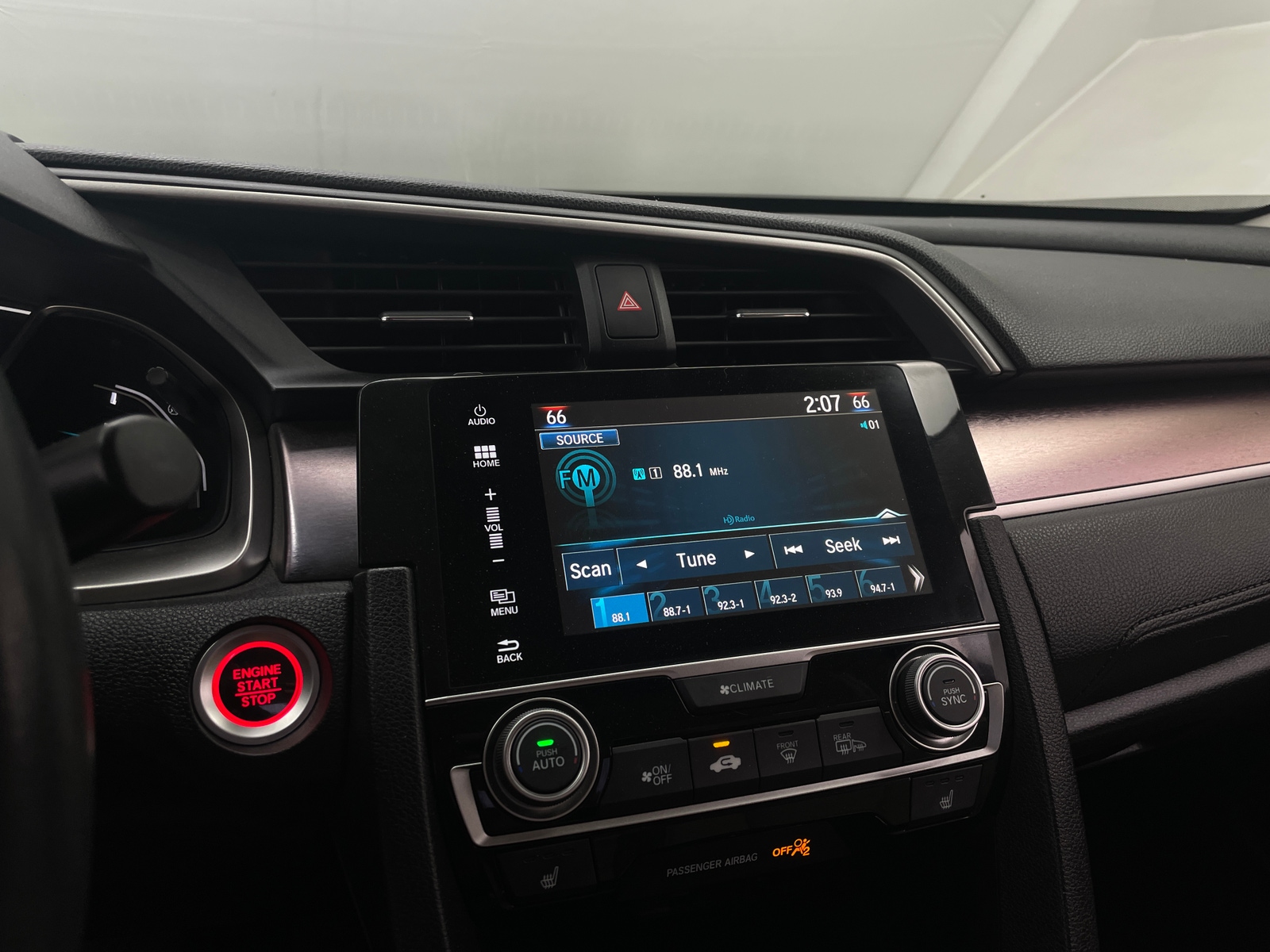 Thumbnail: 2016 Honda Civic - 3