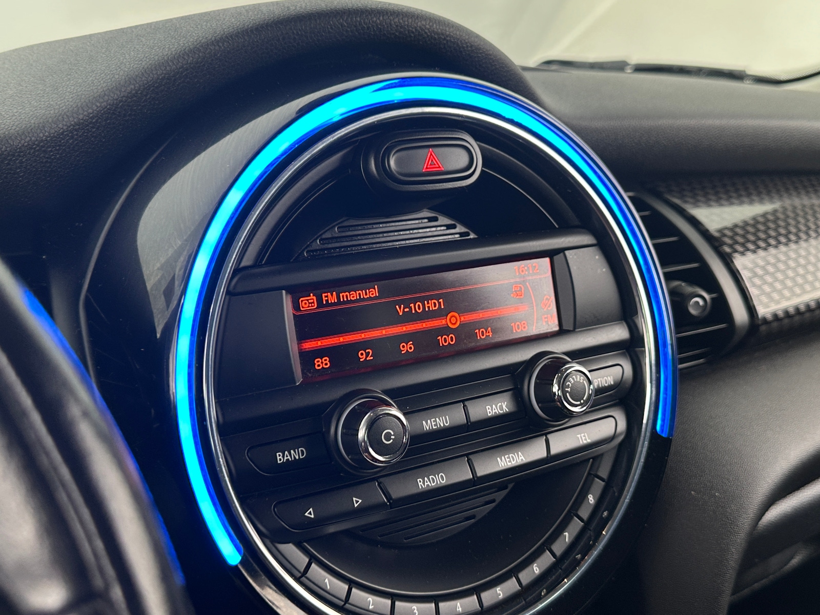 Thumbnail: 2015 MINI Cooper Hardtop - 3