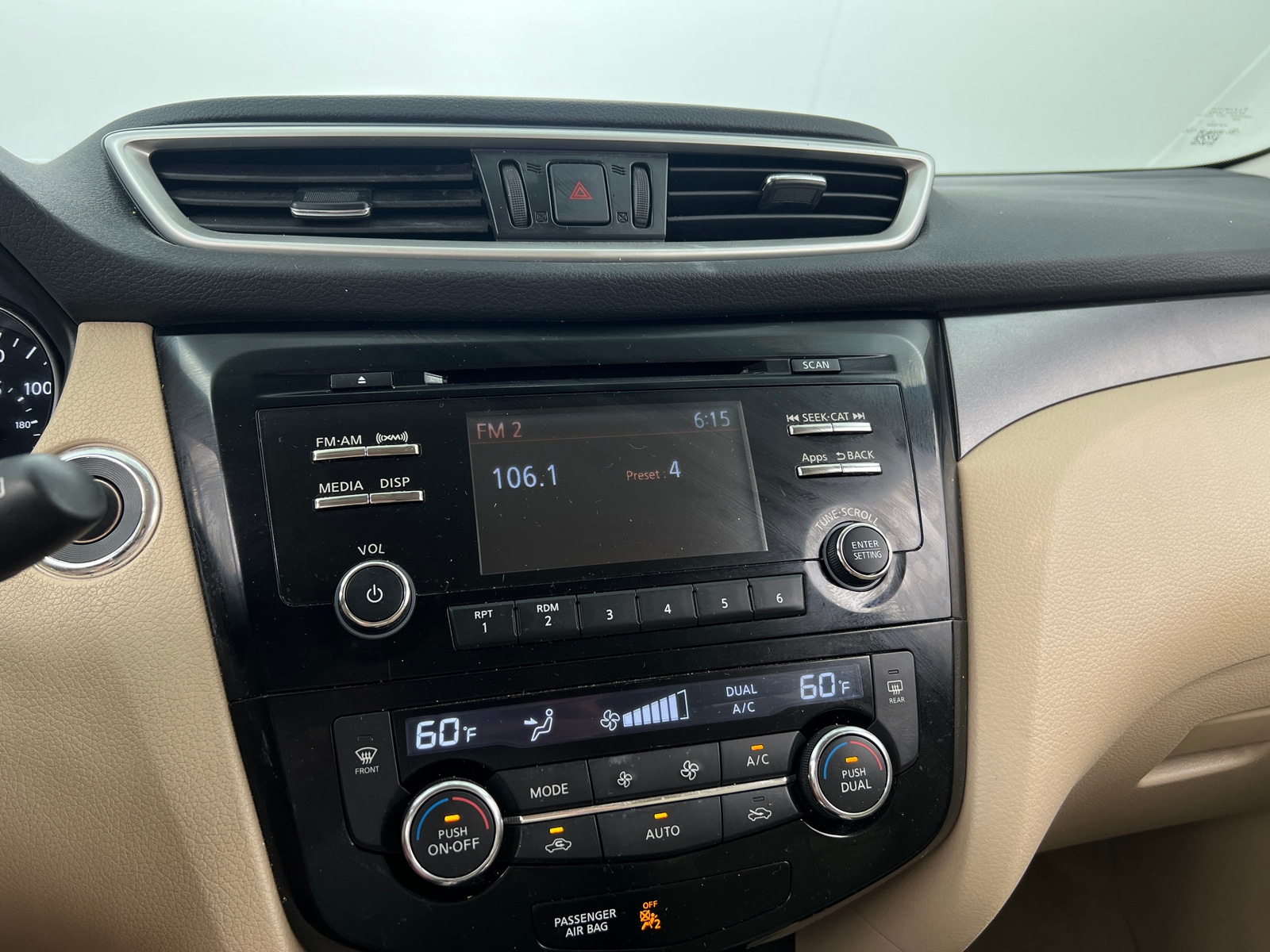 Thumbnail: 2015 Nissan Rogue - 4