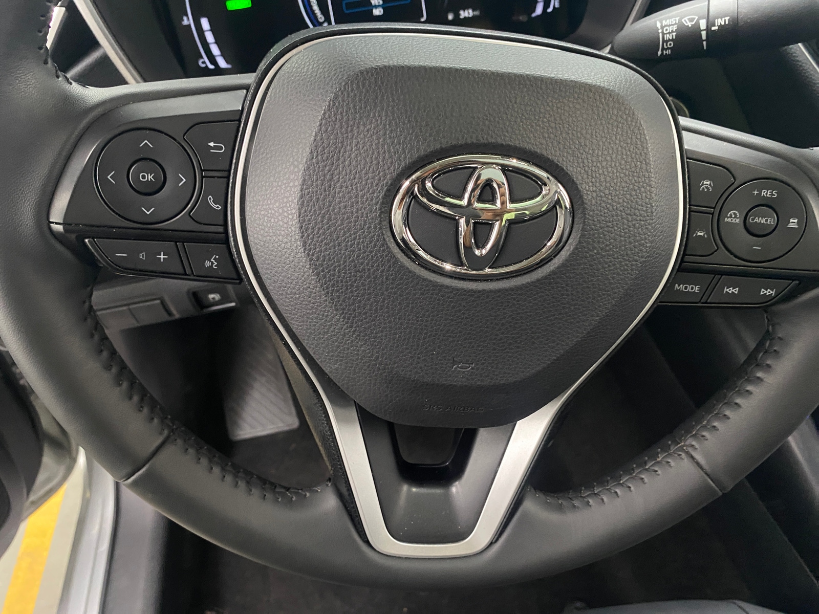 Thumbnail: 2025 Toyota Corolla - 4