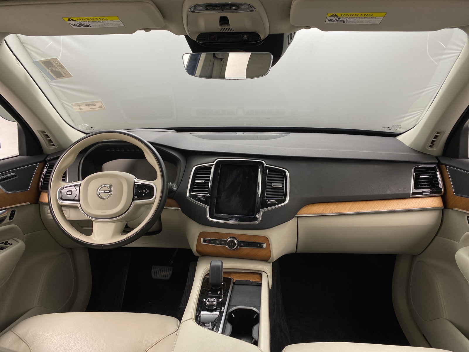 Thumbnail: 2022 Volvo XC90 - 2