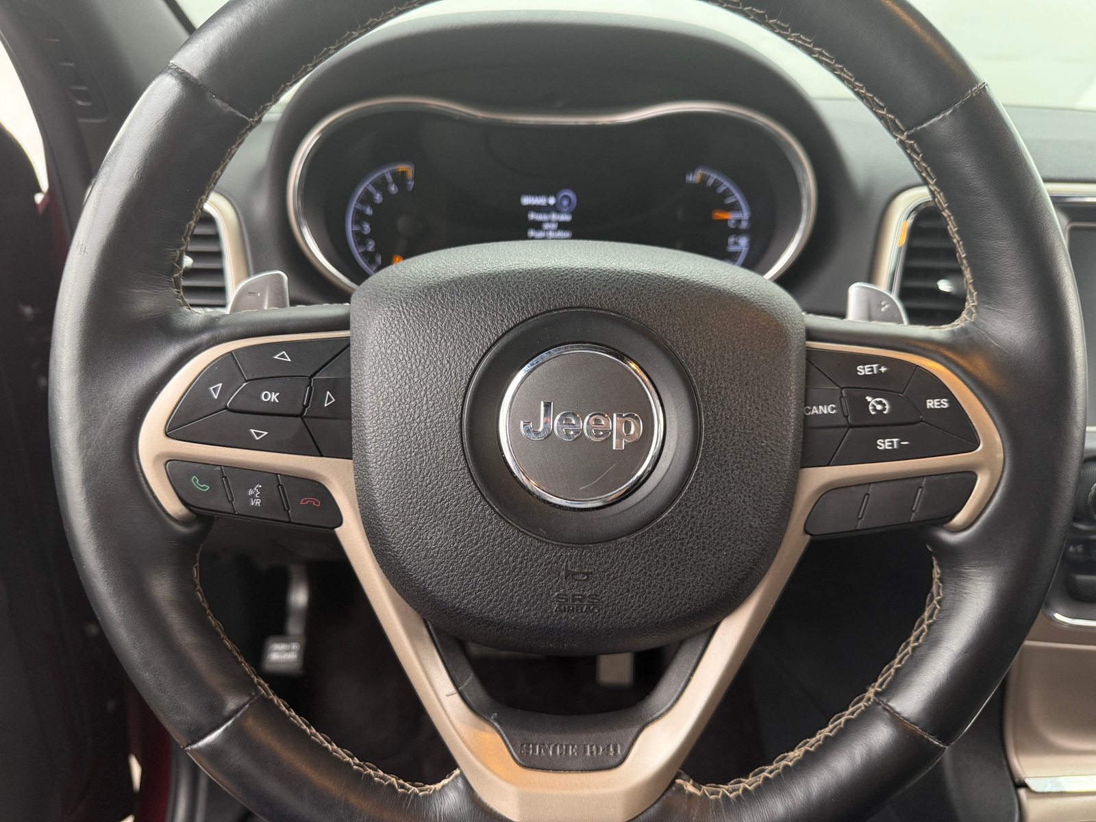 Thumbnail: 2017 Jeep Grand Cherokee - 4