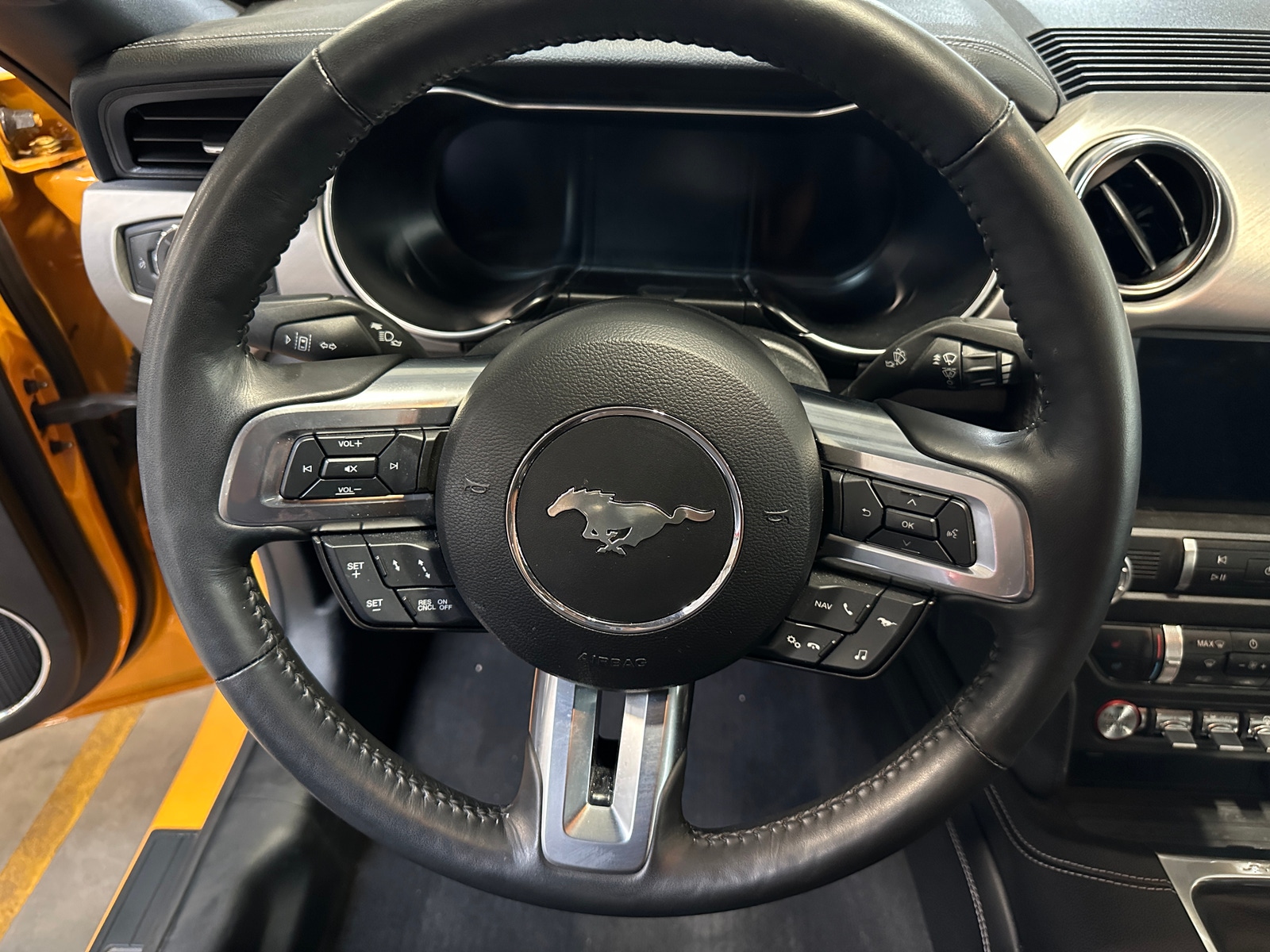 Thumbnail: 2022 Ford Mustang - 3