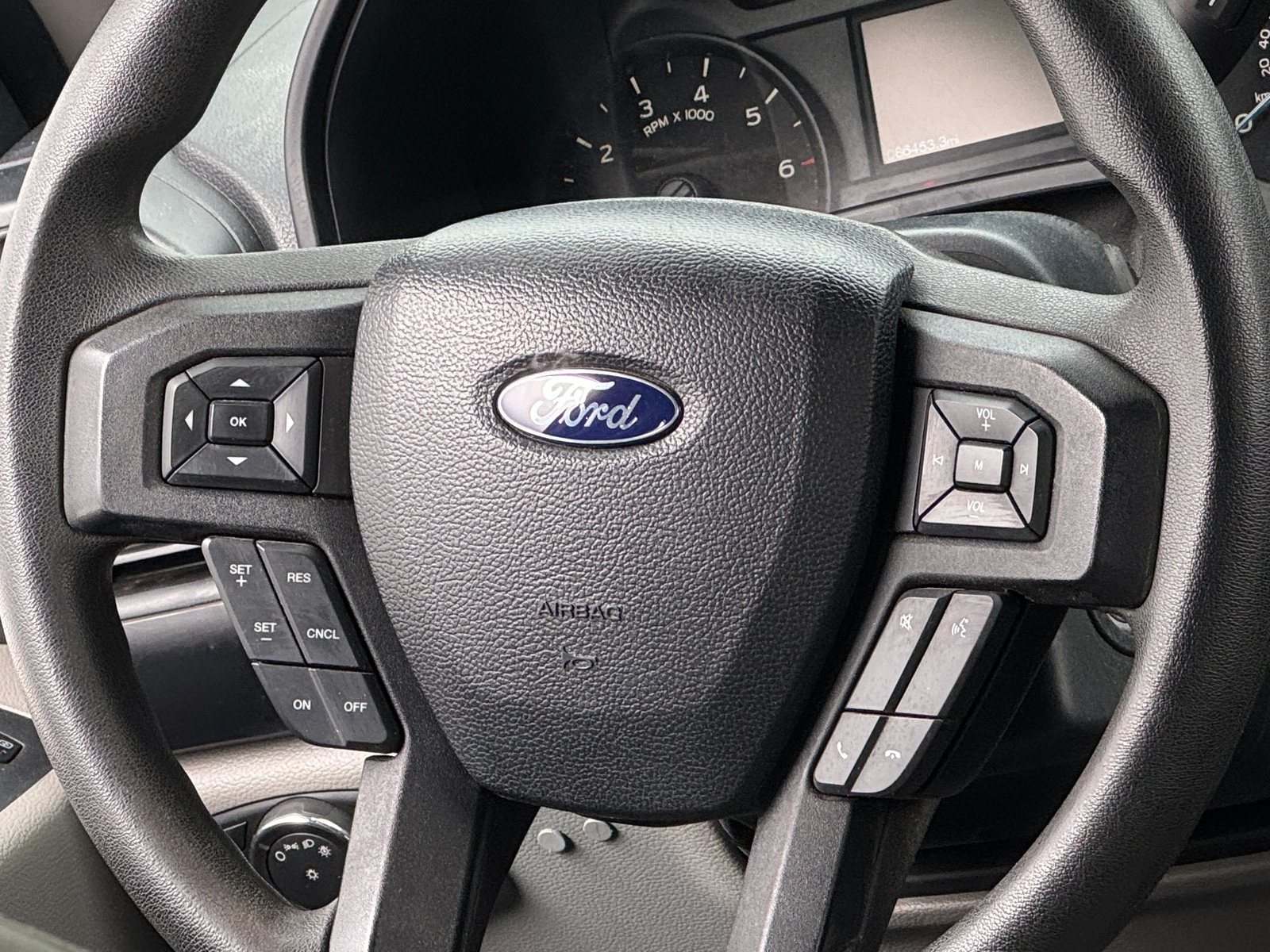 Thumbnail: 2016 Ford Econoline - 5