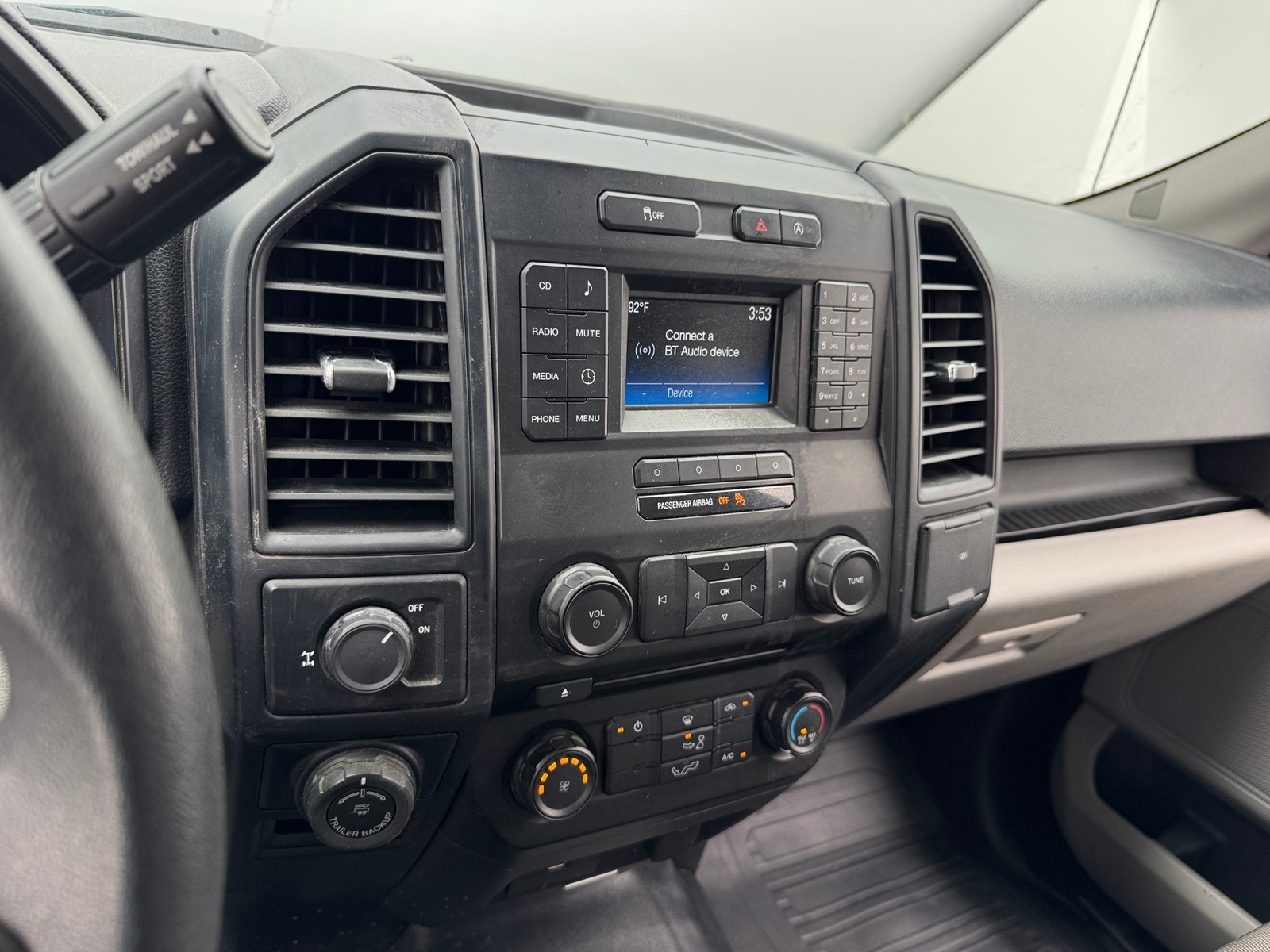 Thumbnail: 2016 Ford Econoline - 4