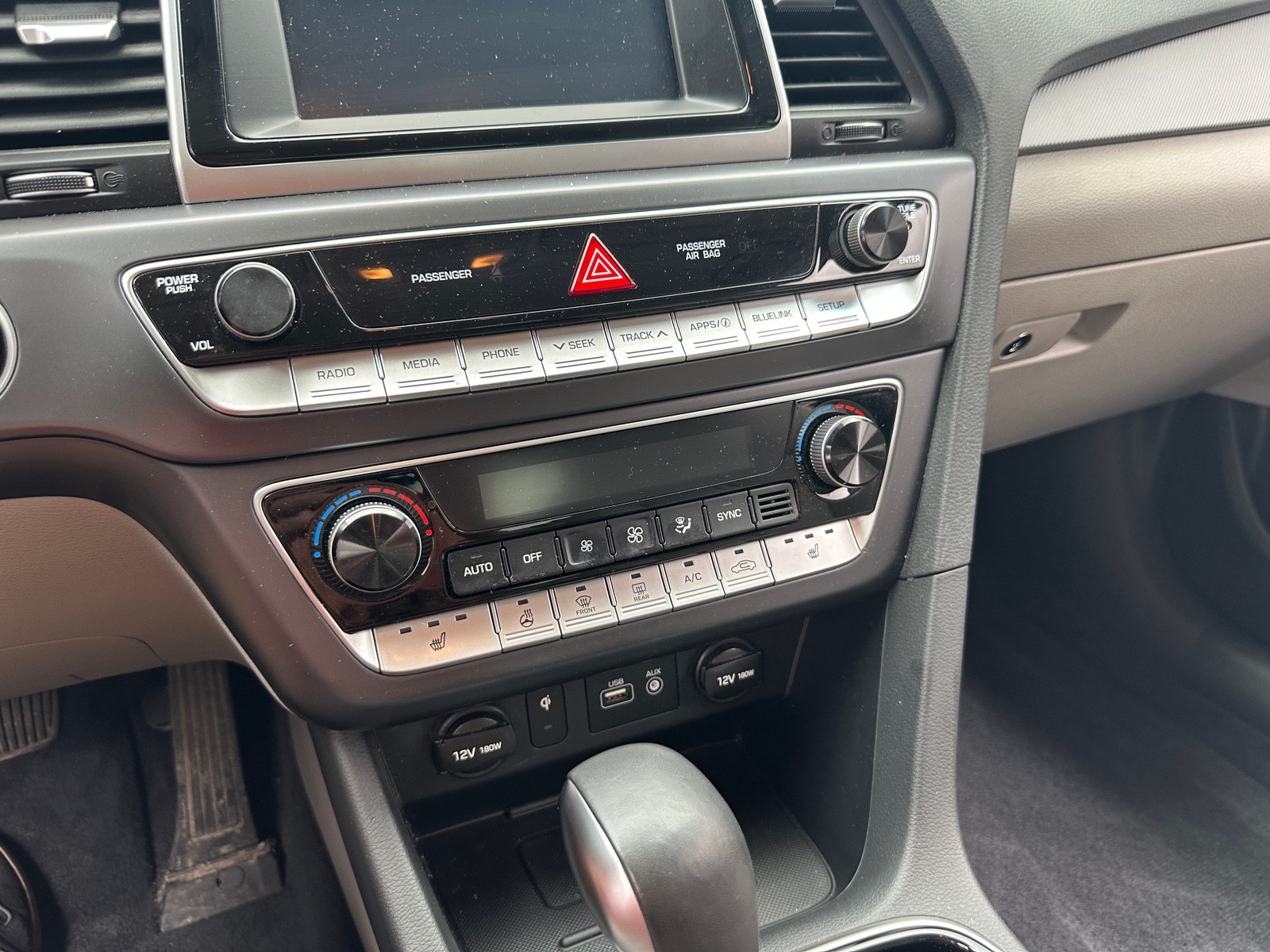Thumbnail: 2019 Hyundai Sonata - 4