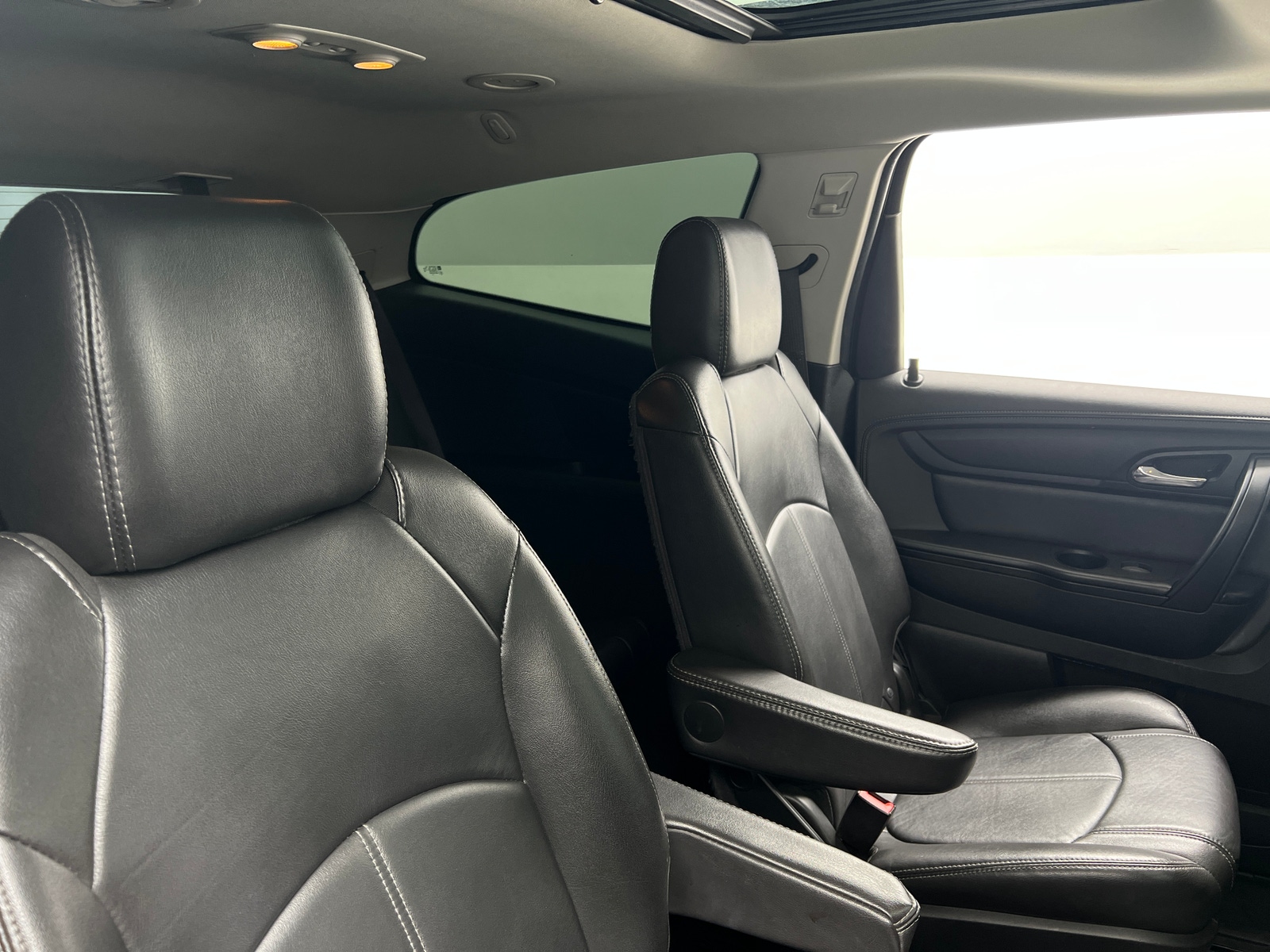Thumbnail: 2017 Chevrolet Traverse - 6