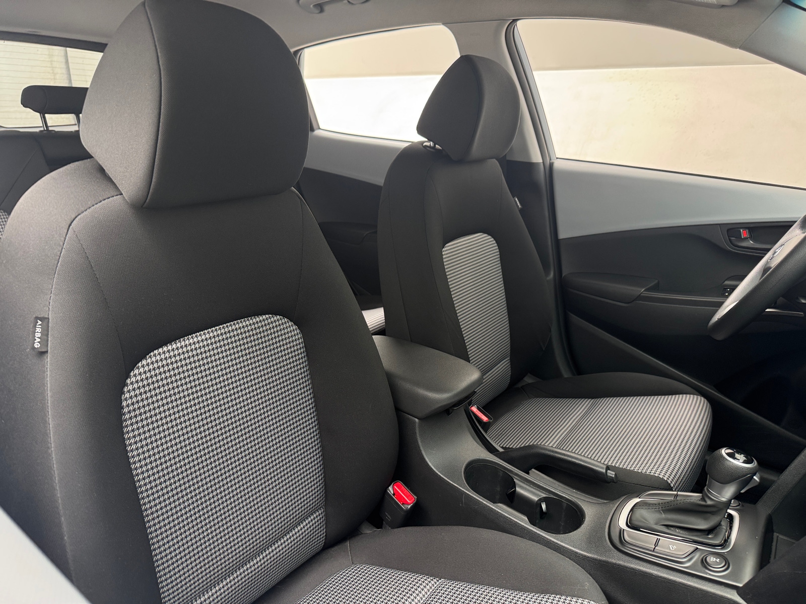 Thumbnail: 2020 Hyundai Kona - 2