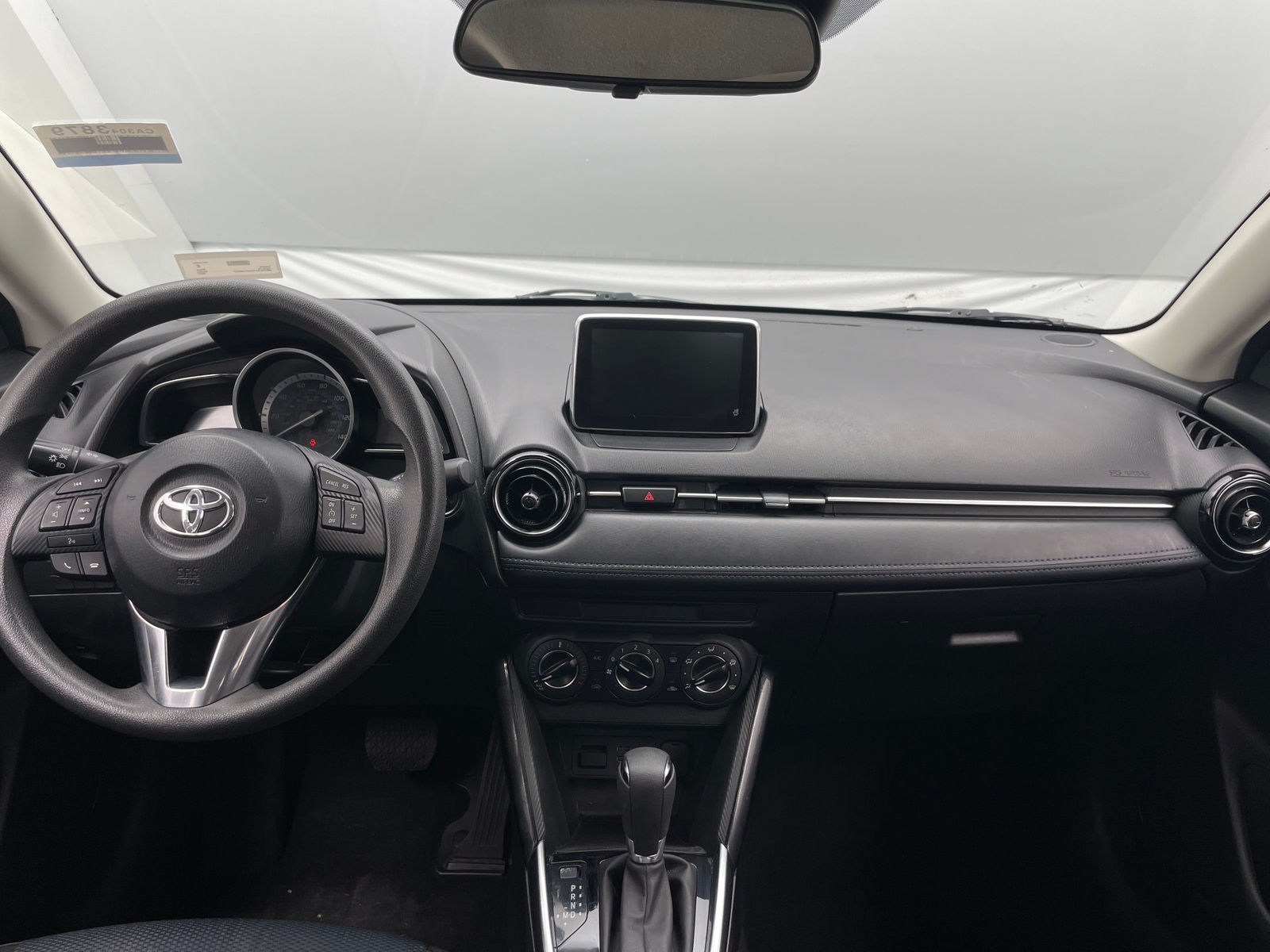 Thumbnail: 2017 Toyota Yaris iA - 3